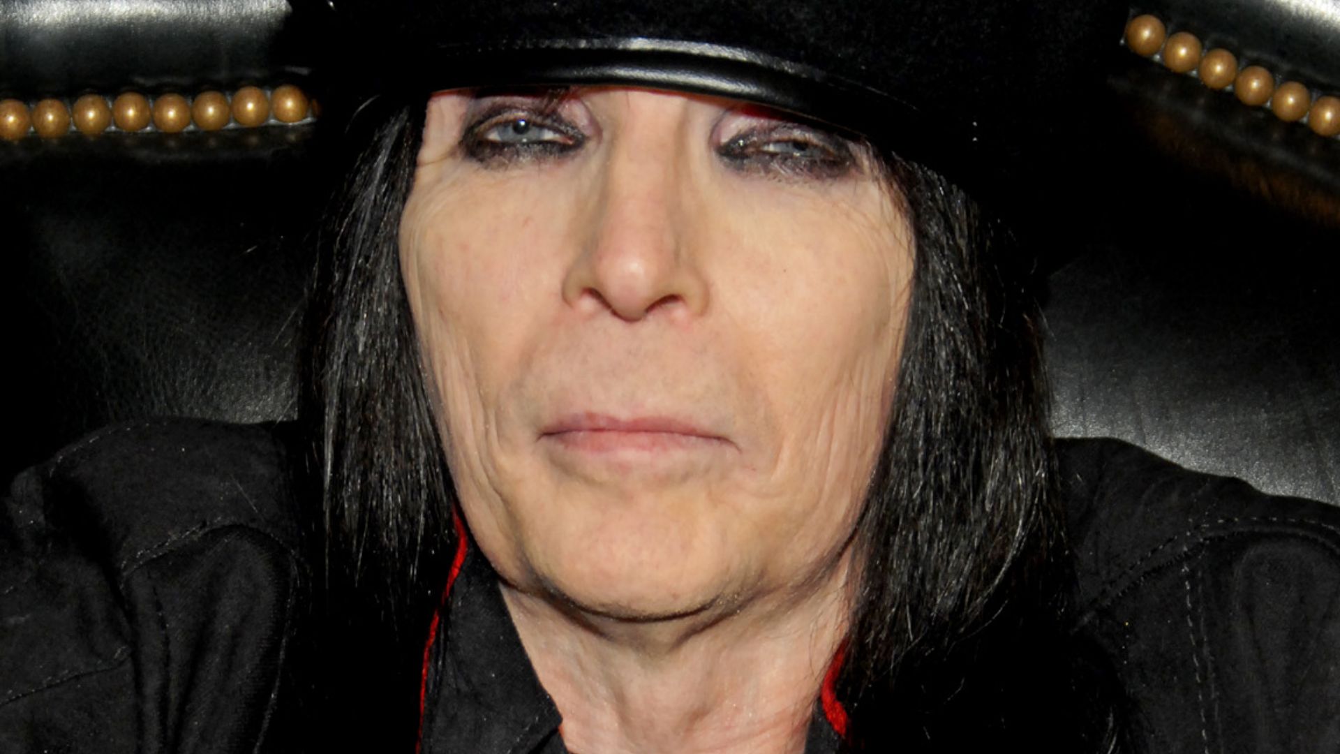 File:Mick Mars 2012.jpg