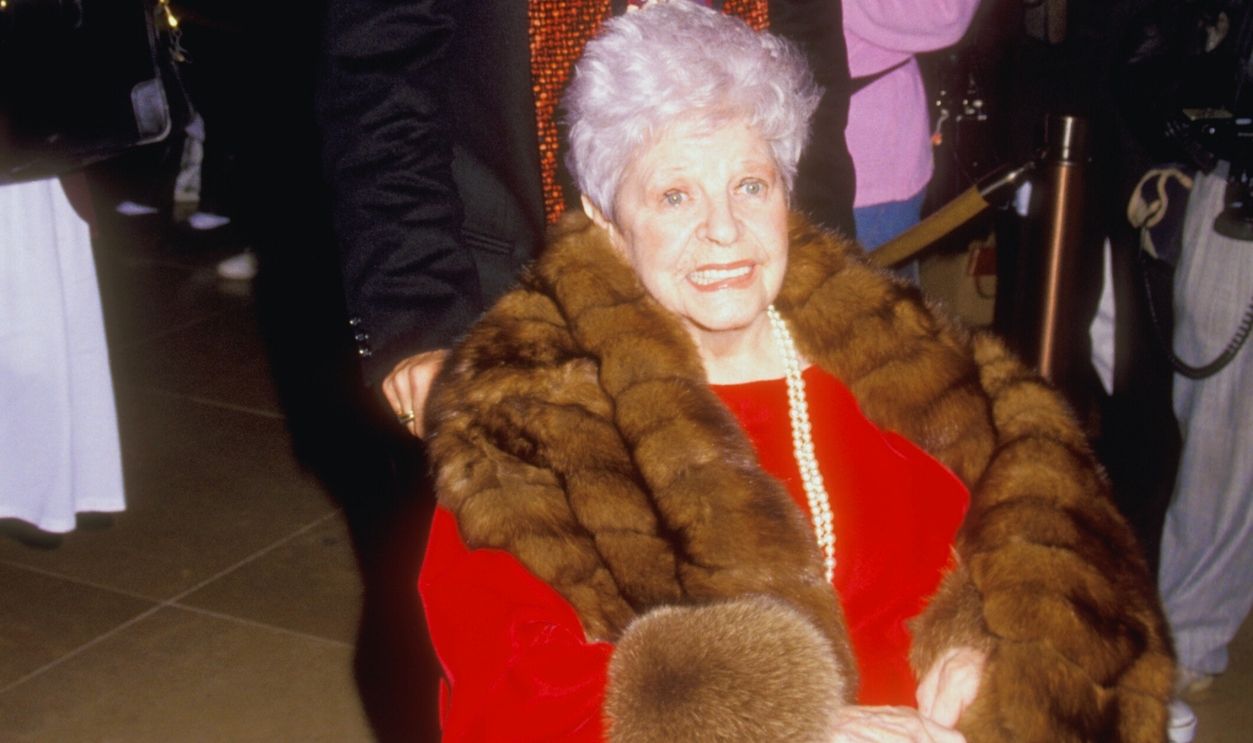 Gettyimages - 162794020, Hollywood Women's Press Club's 51st Annual Golden Apple Awards