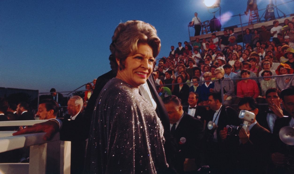 Gettyimages - 2156924859, Martha Raye American comic actress and singer Martha Raye (1916 - 1994) arriving at the 40th Academy Awards in Santa Monica, California, April 10th 1968.