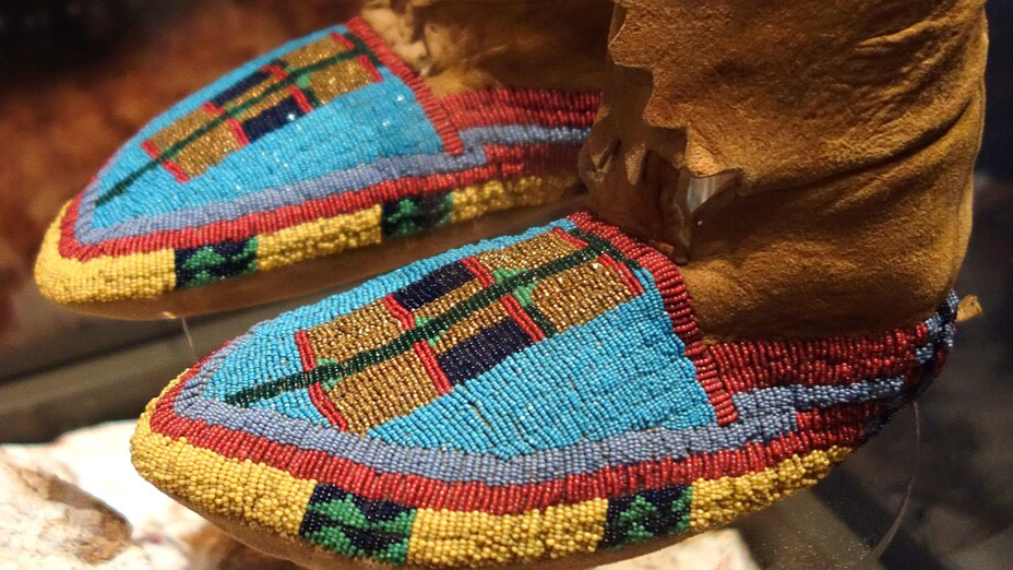 Nez Perce moccasins, c. 1890 - Bata Shoe Museum - DSC00563.JPG