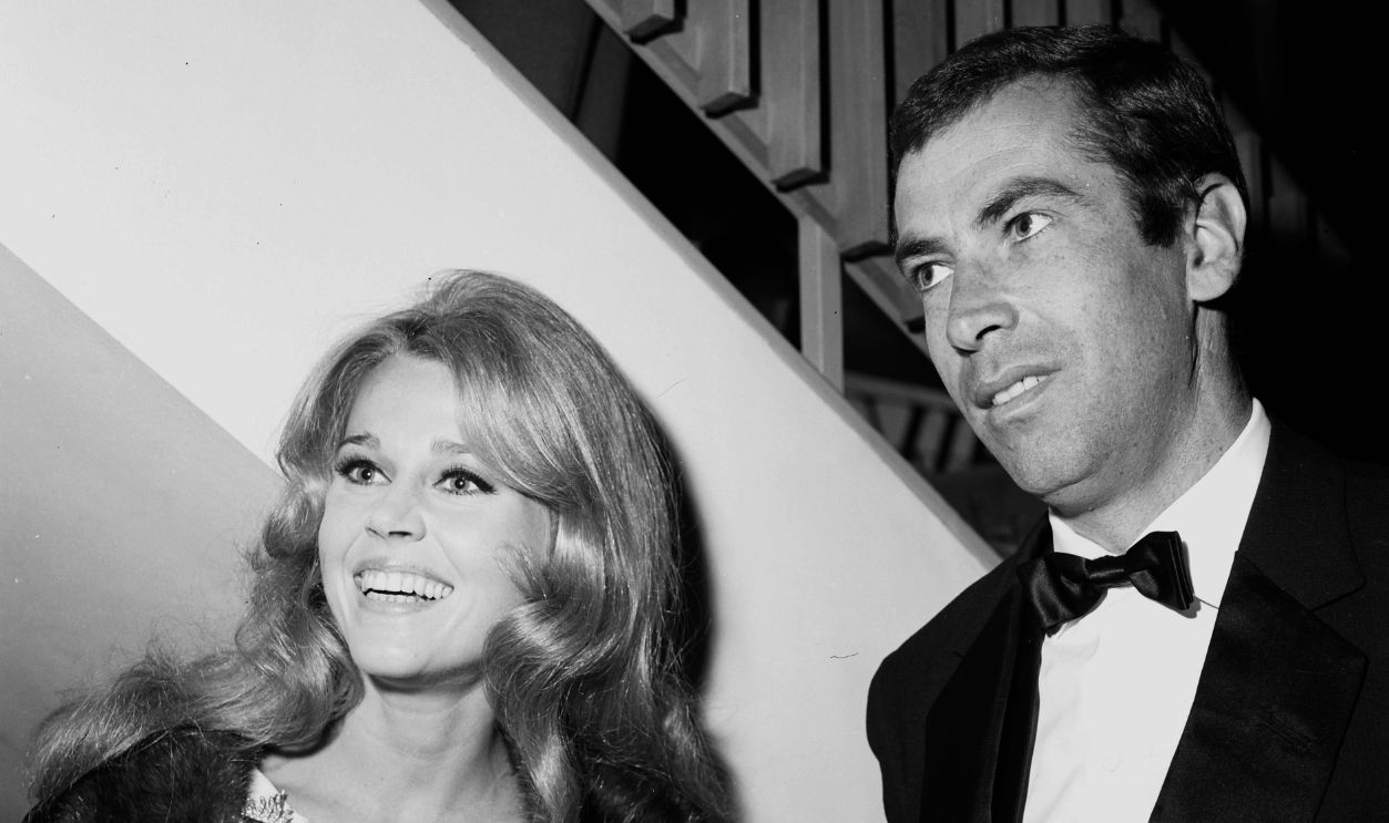 Gettyimages - 493687241, Jane Fonda LOS ANGELES - CIRCA 1962: Actress Jane Fonda and husband Roger Vadim attend a party in Los Angeles, California. 