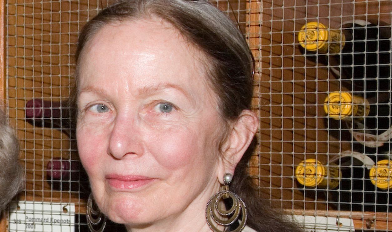 Gettyimages - 609014116, Patrick McMullan Archives NEW YORK CITY, NY - MAY 1: (L-R) Hilary Geary Ross, Denise Hale and Brooke Hayward attend Amy Fine Collins Birthday Dinner at La Grenouille on May 1, 2007 in New York City. 
