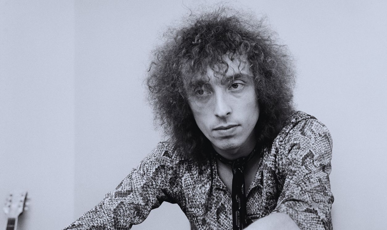 Gettyimages - 794446703, Chicken Shack Guitarist Rock guitarist Stan Webb, of blues band Chicken Shack, June 1970.