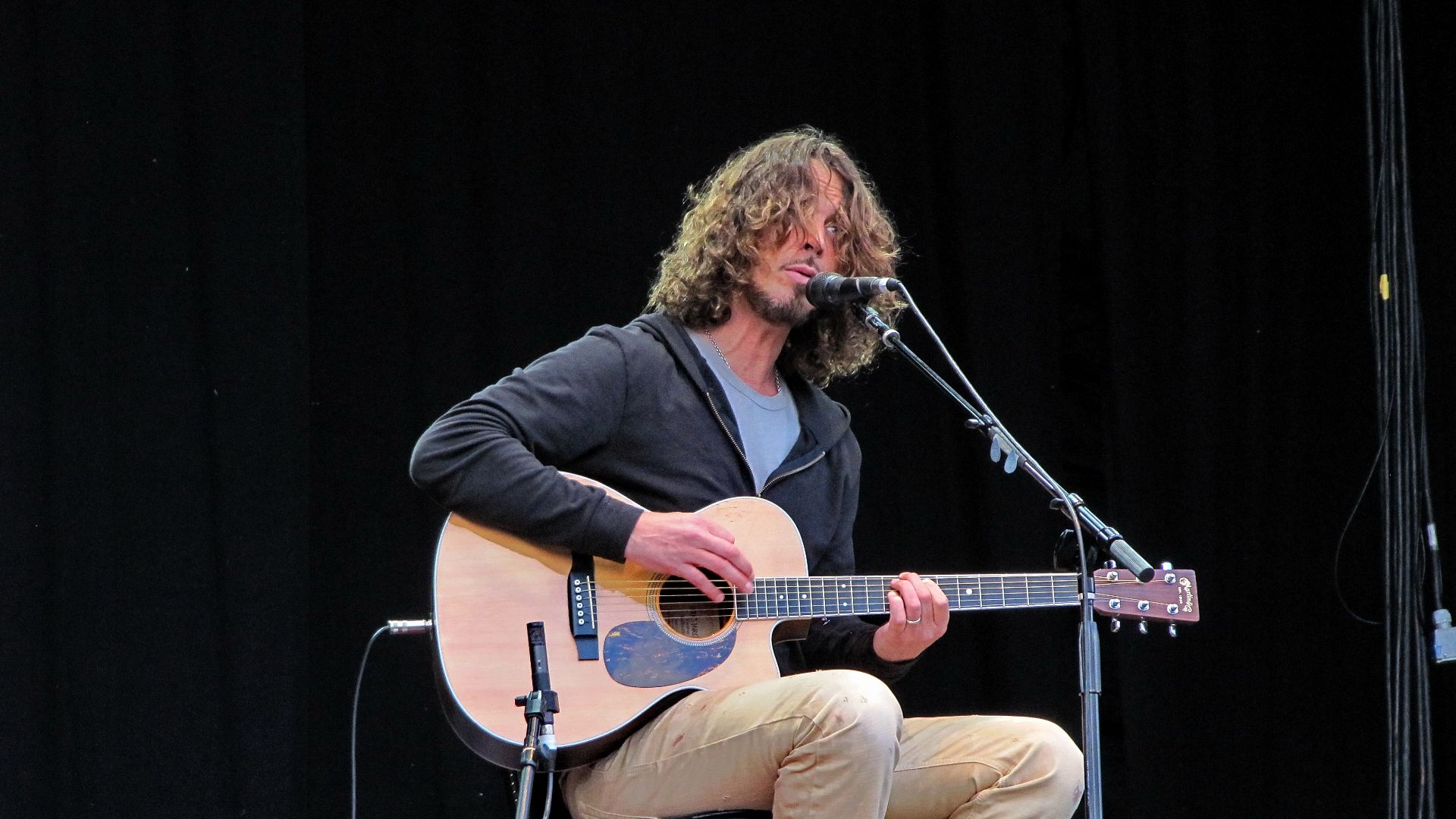 File:Chris Cornell - 2012.jpg