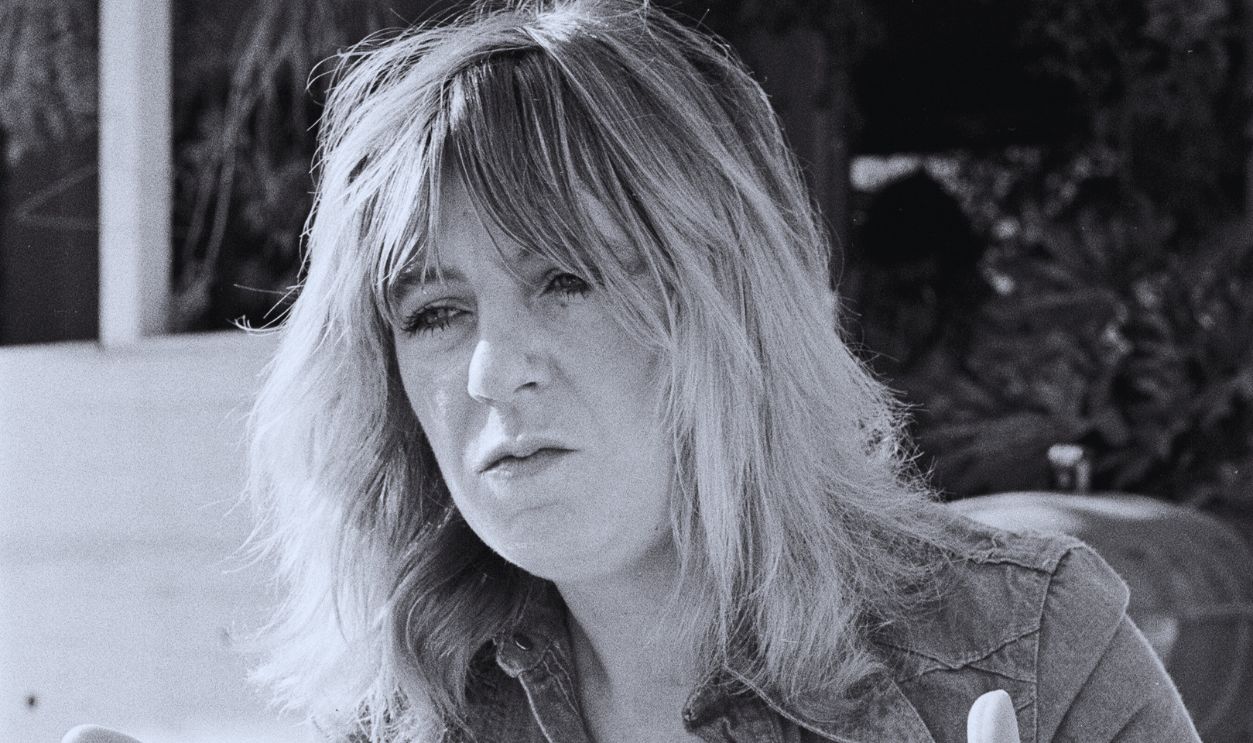 Gettyimages - 2164343991, Christine Mcvie At Her Hillside Home In Los Angeles, 1977