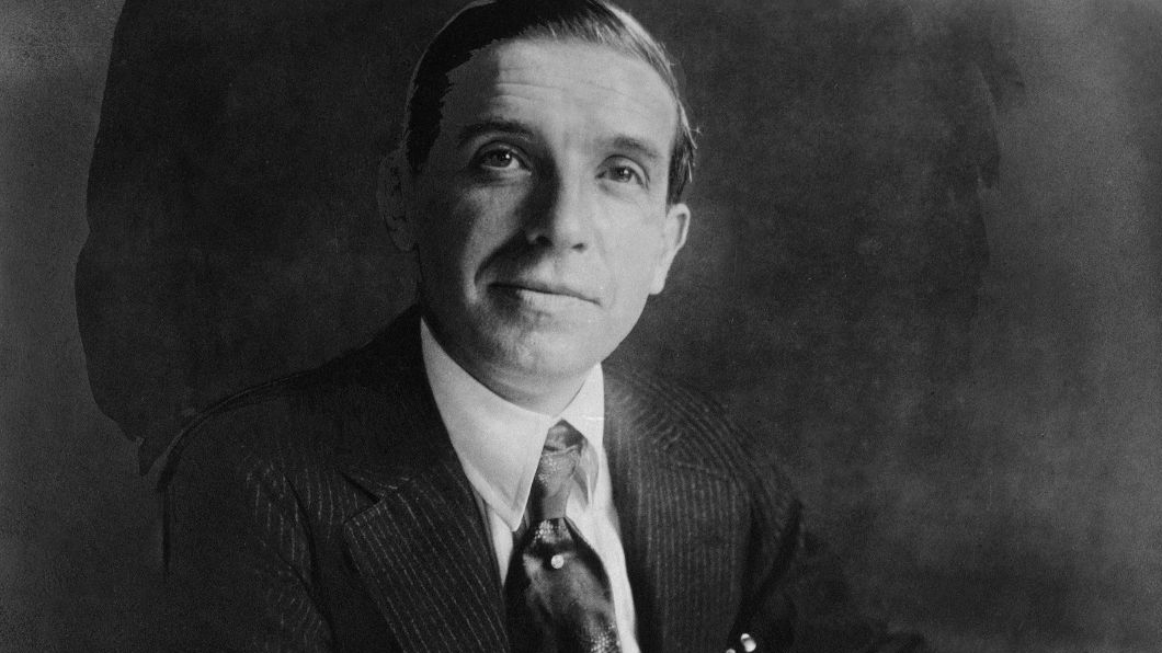 (GERMANY OUT) Ponzi, Charles - Banker, Financial swindler, USA *03.03.1882-18.01.1949+ Portrait - ca. 1920 - Photographer: Walter Gircke - Published by: 'Berliner Illustrirte Zeitung' 34/1920 Vintage property of ullstein bild (Photo by Gircke/ullstein bild via Getty Images)