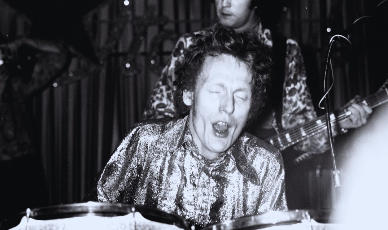 Gettyimages - 73990981, Cream Perform In Germany KIEL, GERMANY - FEBRUARY 26: Rock band Cream performs onstage at the Star Club on February 26, 1967 in Kiel, Germany.