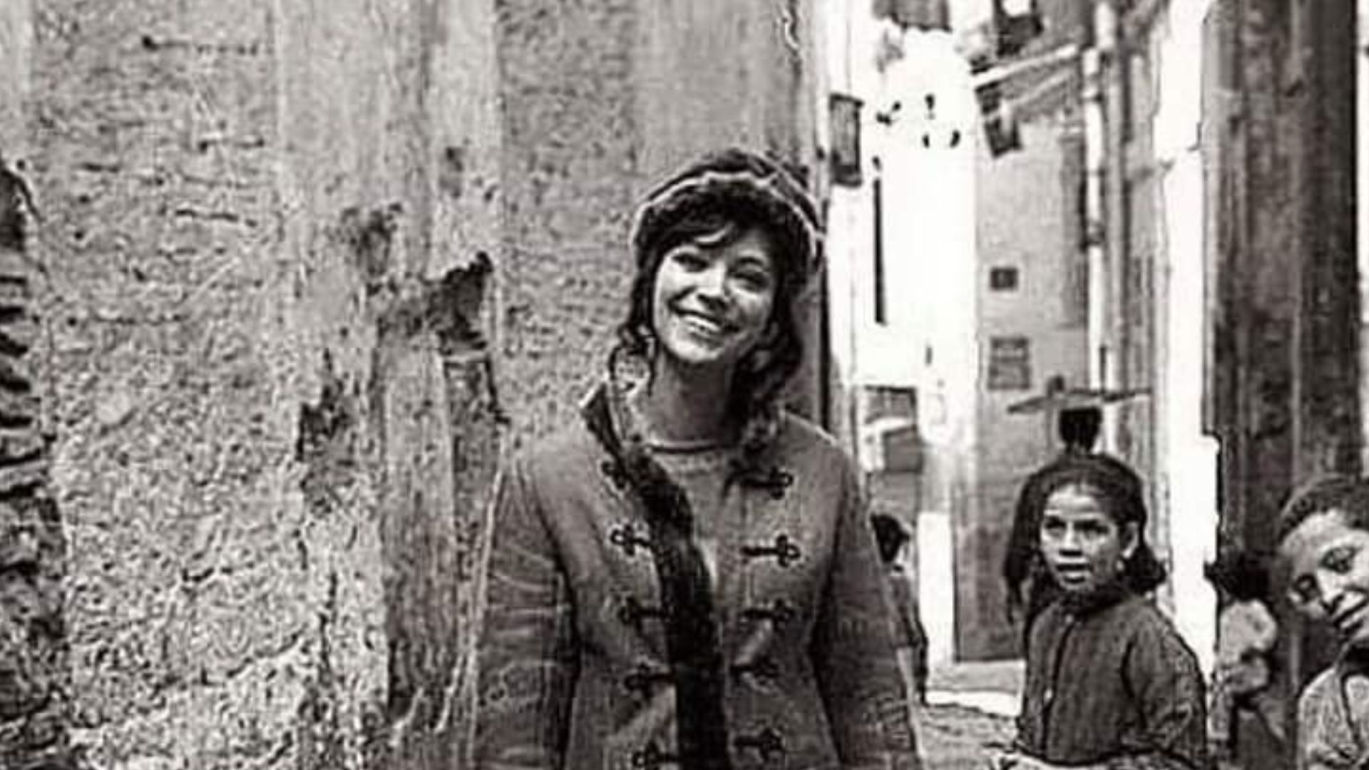 File:L'actrice Anna Karina à la Casbah en 1967.jpg