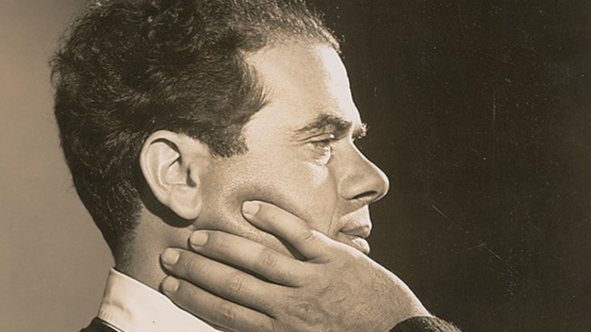 File:Capra-signed 1930s.jpg