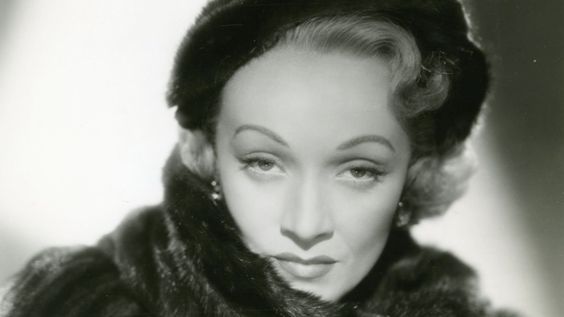 File:Marlene Dietrich in No Highway (1951).jpg