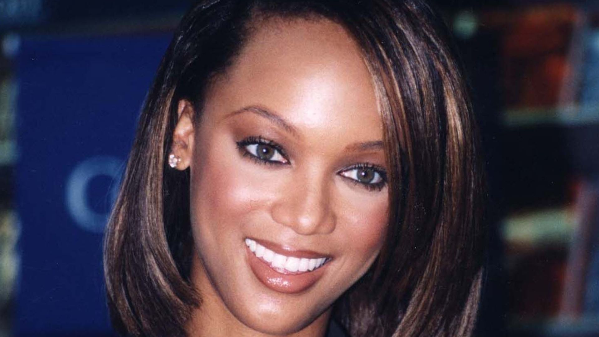 File:Tyra Banks 1995.jpg
