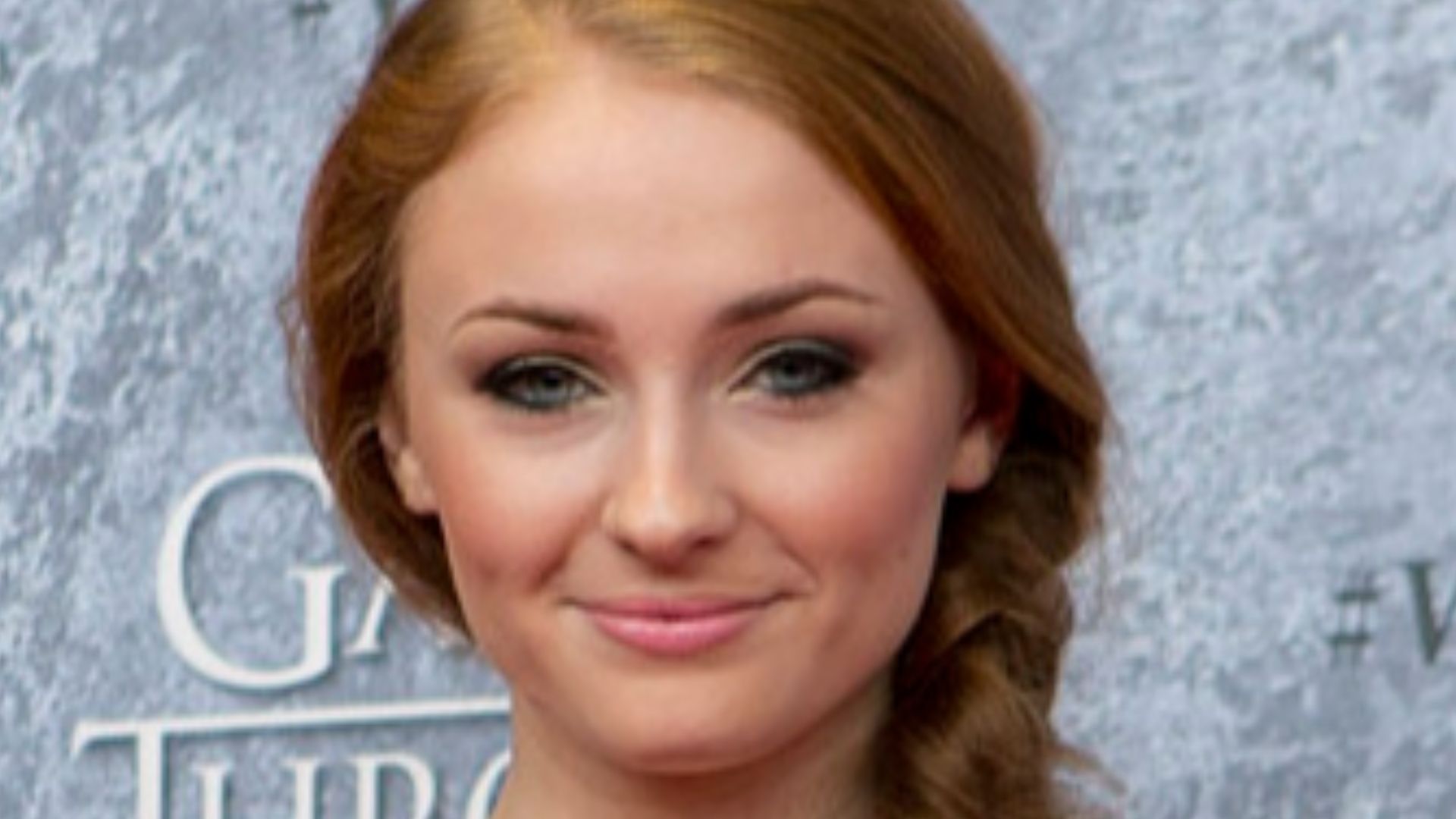 File:Sophie Turner 2013 (Straighten Colors).jpg