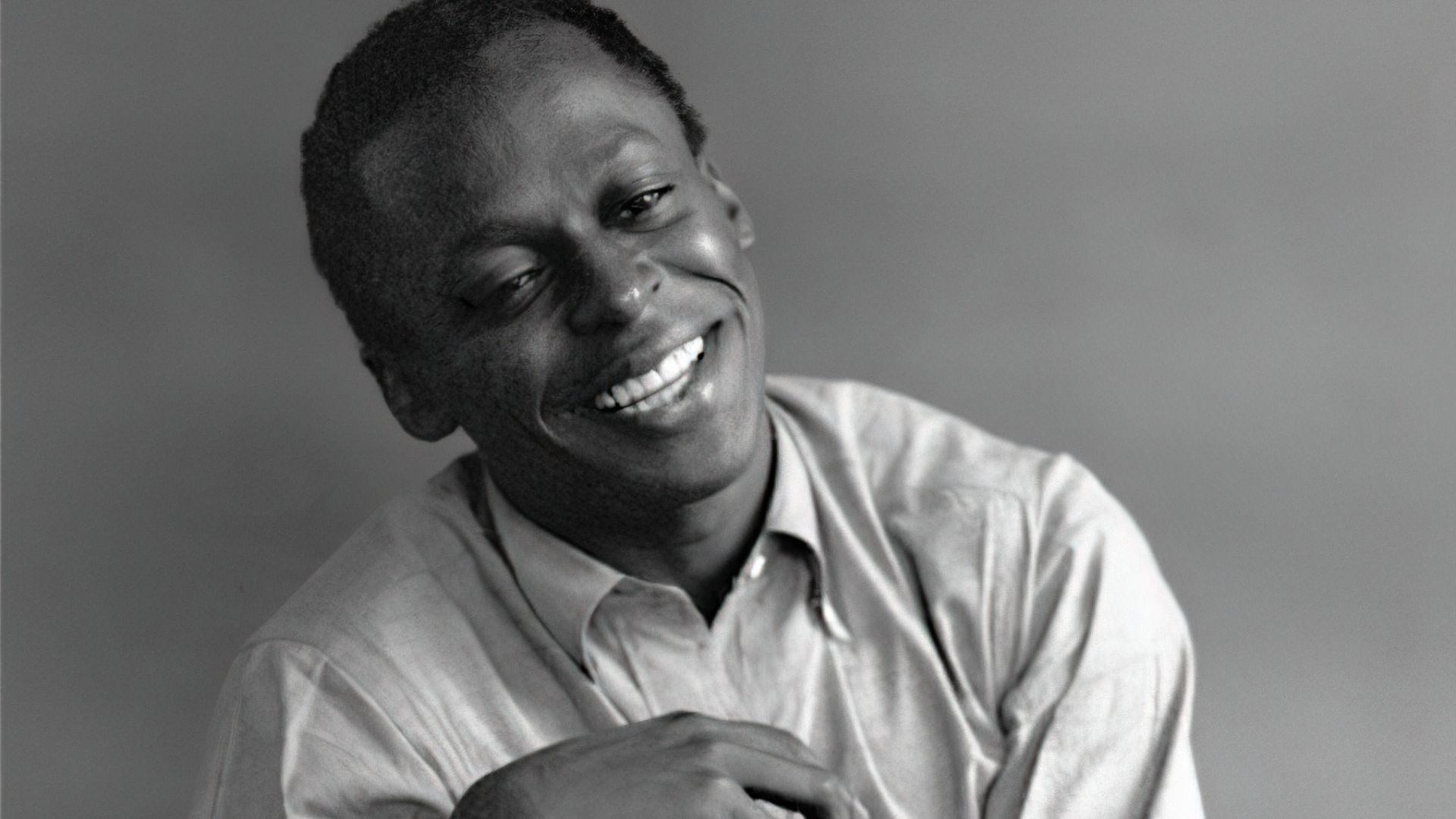 File:Miles Davis by Palumbo cropped.jpg