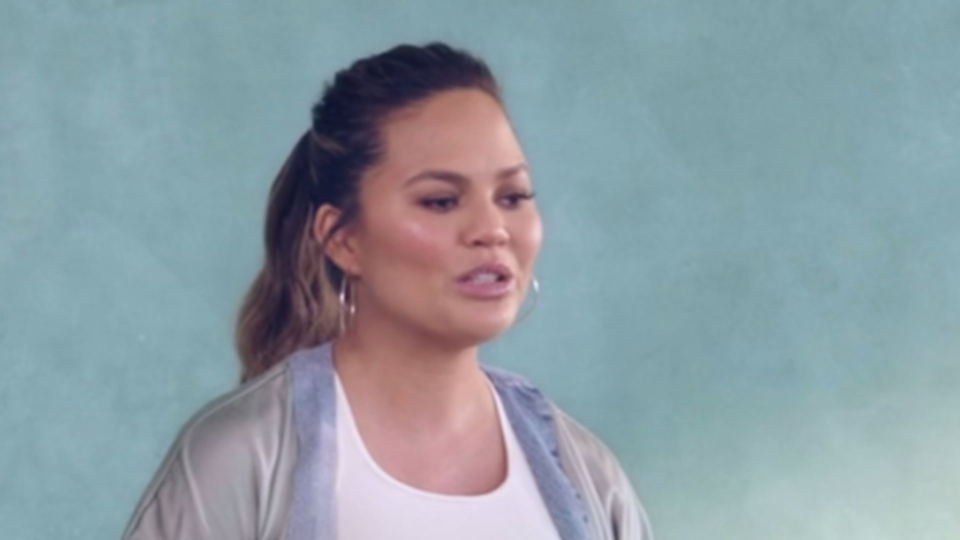 File:Chrissy Teigen for Pampers.png