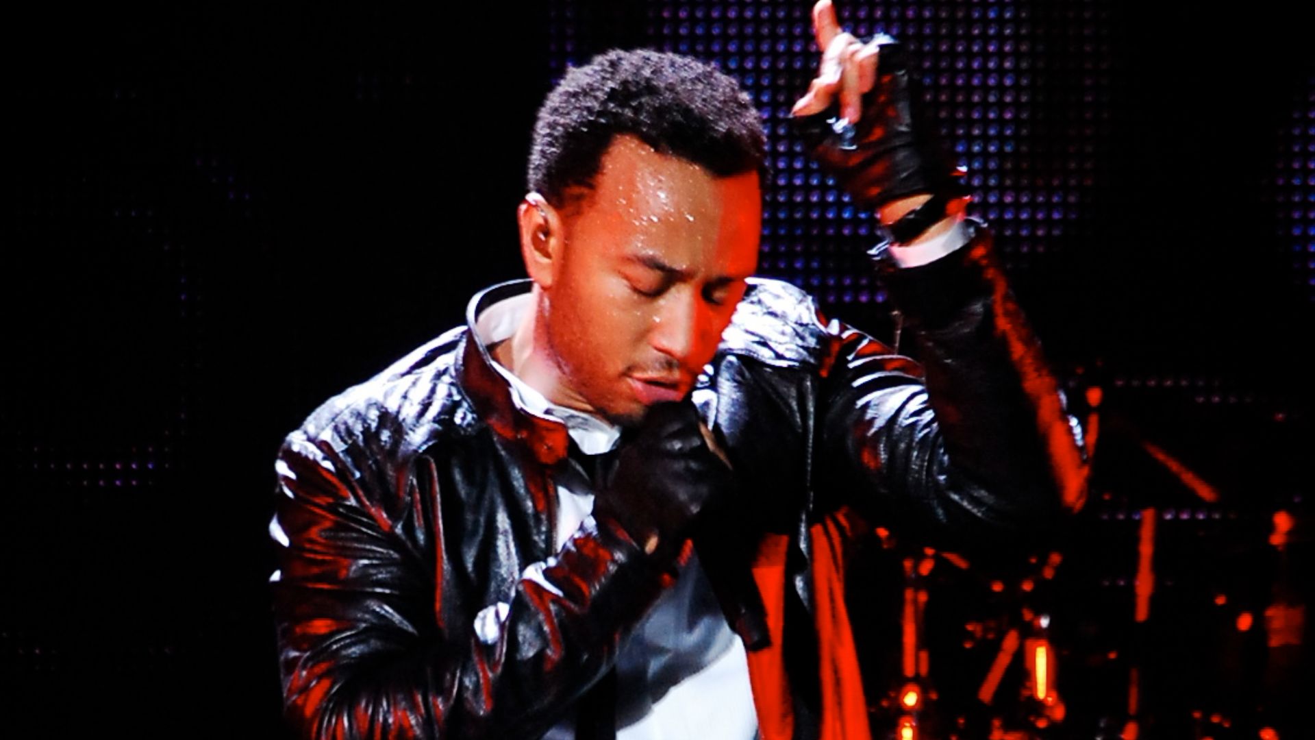 File:John Legend performing in Pennsylvania.jpg