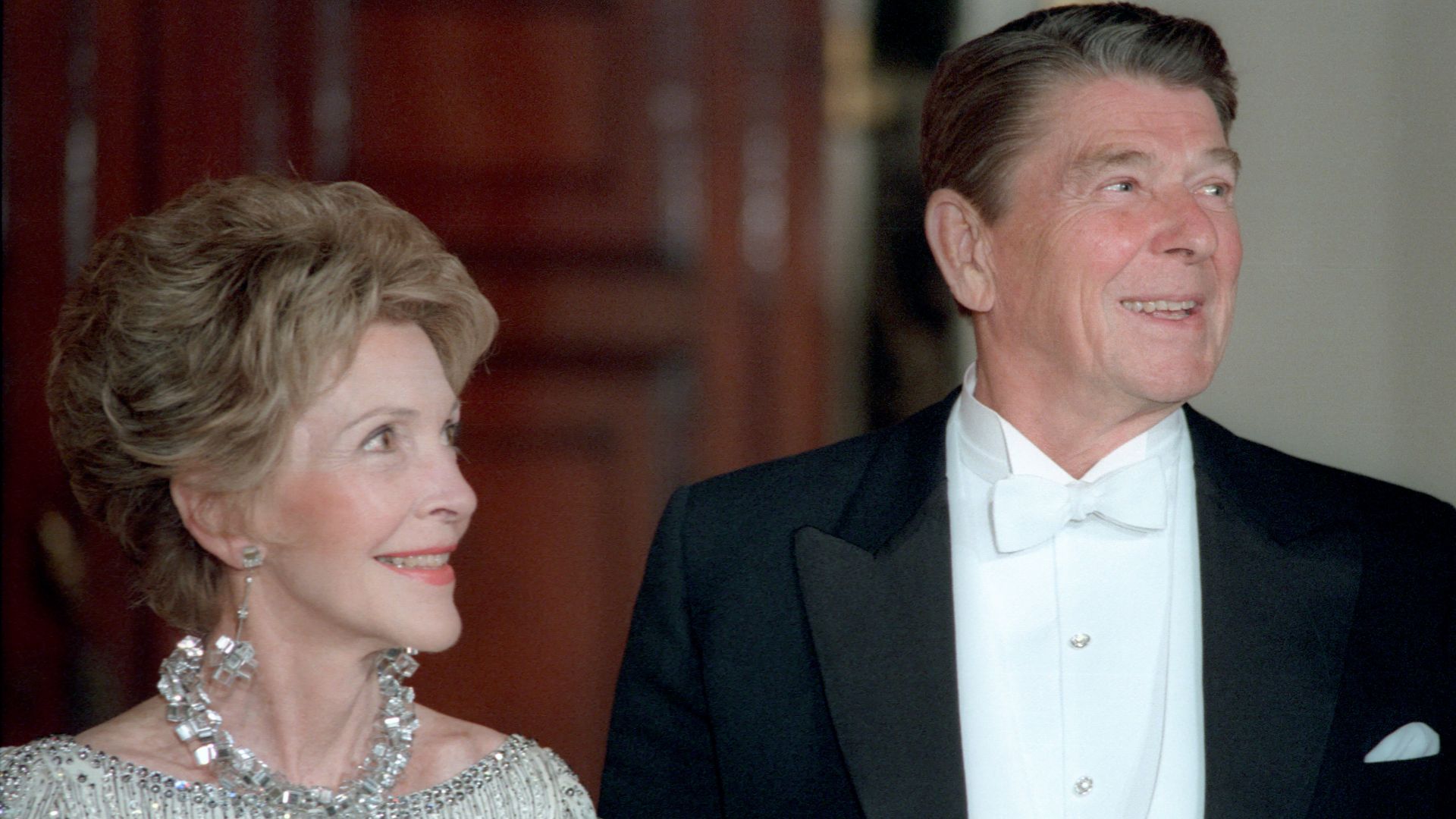 File:President Ronald Reagan and Nancy Reagan at a State Dinner at the Royal Palace in Madrid, Spain.jpg