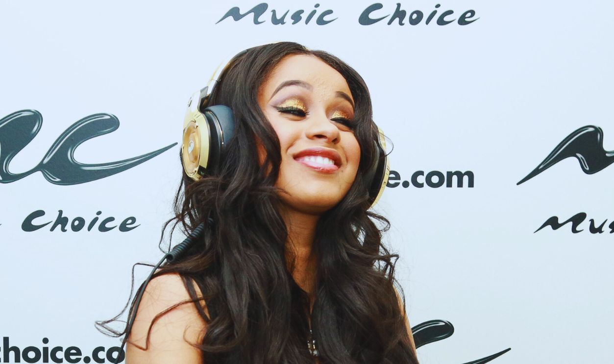 Gettyimages - 524621608, Rapper Cardi B Visits Music Choice NEW YORK, NY - APRIL 26: Rapper Cardi B visits Music Choice on April 26, 2016 in New York City.