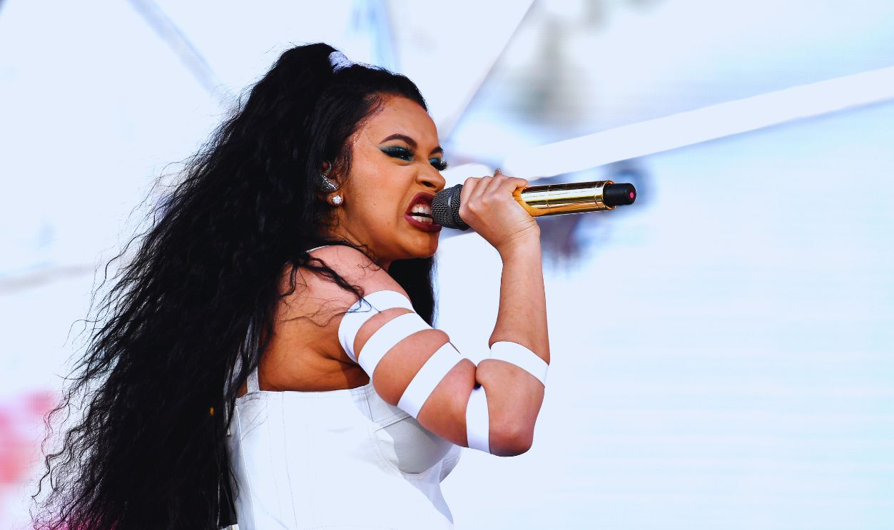 Gettyimages - 950142546, 2018 Coachella Valley Music And Arts Festival - Weekend 2 - Day 3 INDIO, CA - APRIL 22: Cardi B performs onstage during the 2018 Coachella Valley Music And Arts Festival at the Empire Polo Field on April 22, 2018 in Indio, California.