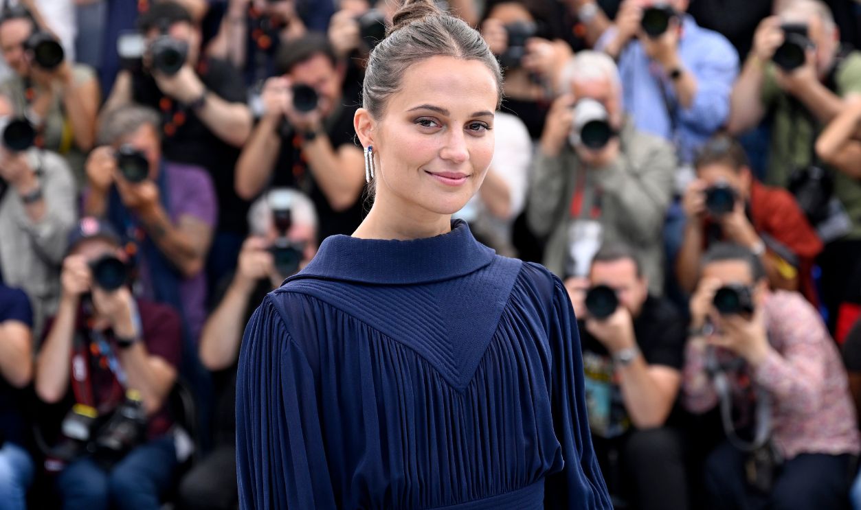 licia Vikander attends the 