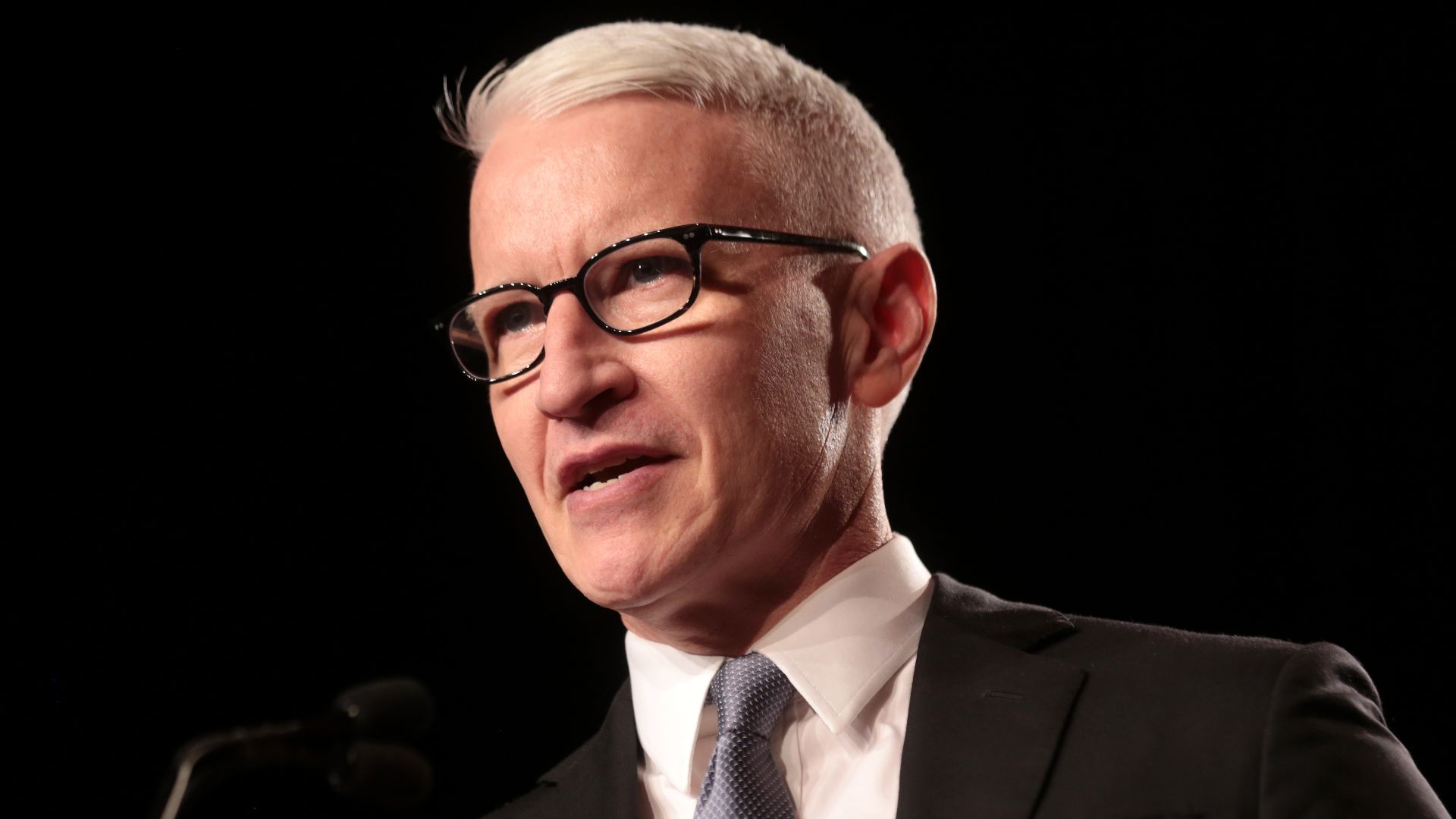 File:Anderson Cooper (30459327987).jpg