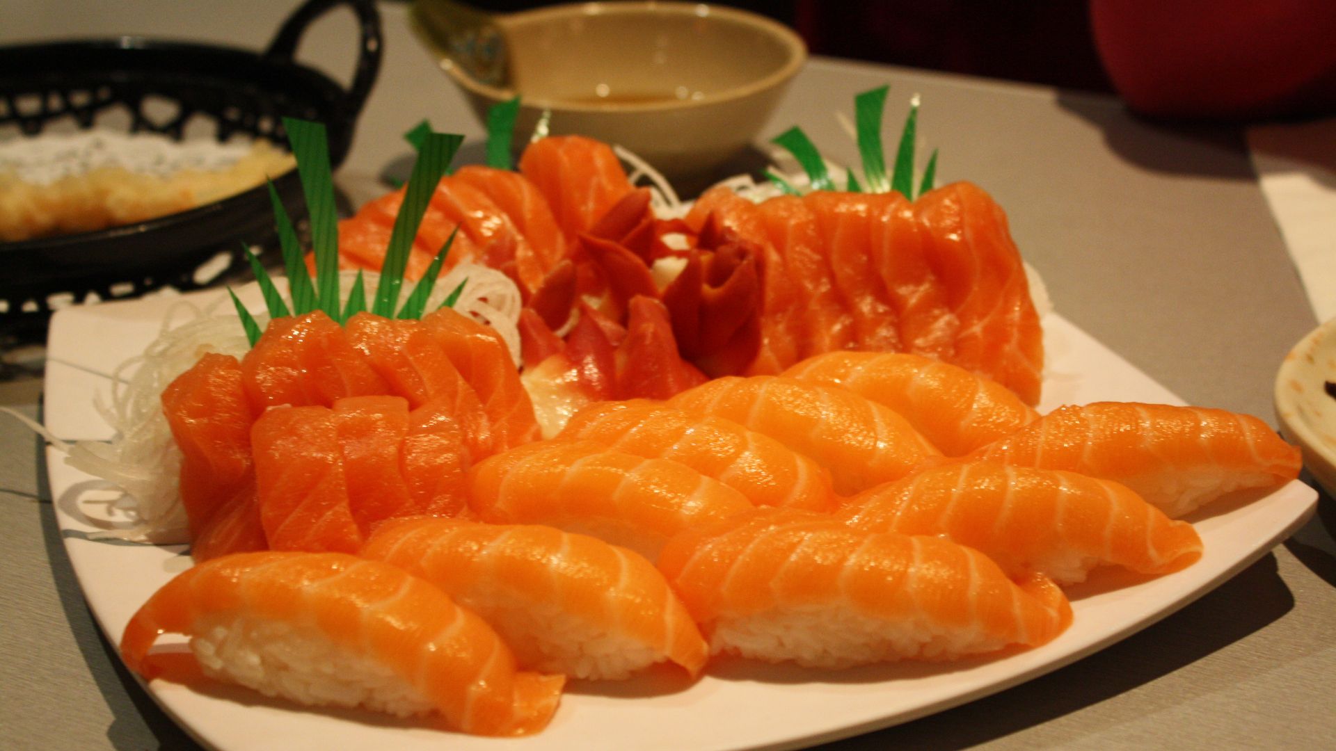 File:Salmon Sushi and Sashimi Platter - W Sushi.jpg