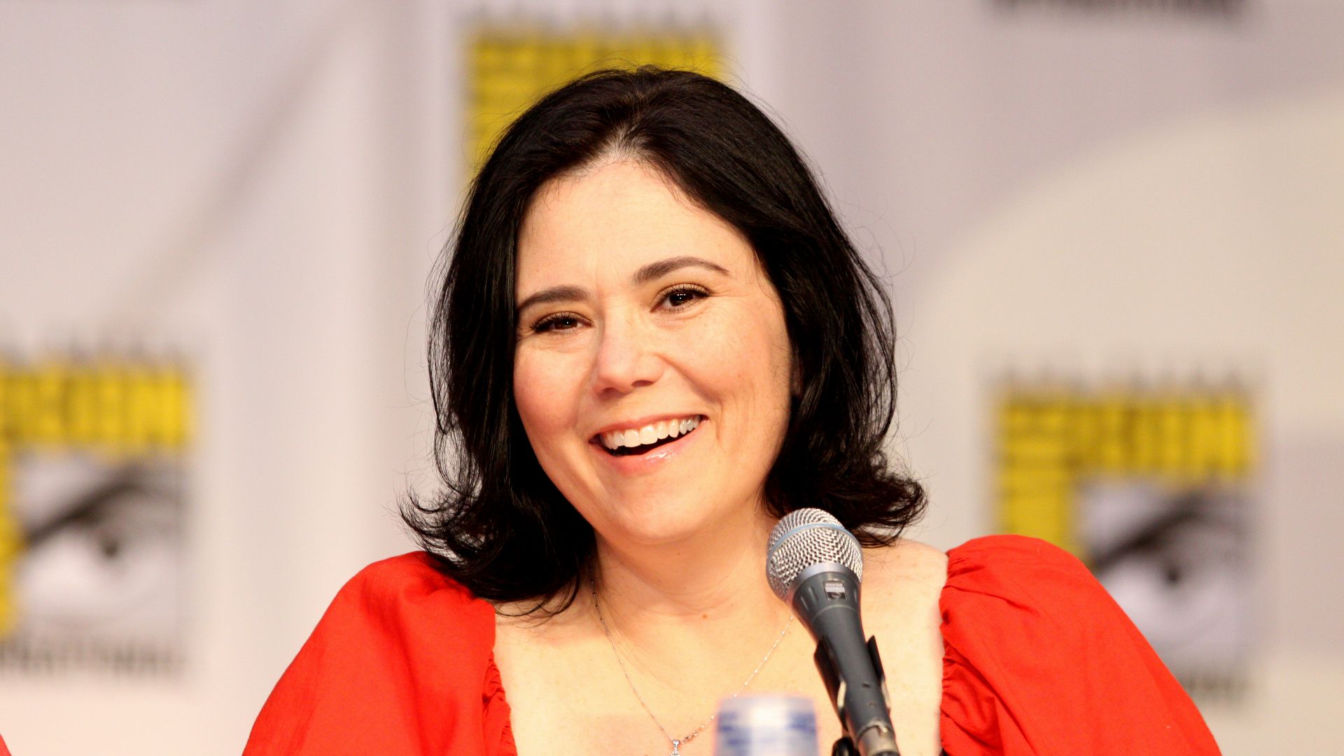 File:Alex Borstein (4841998865).jpg