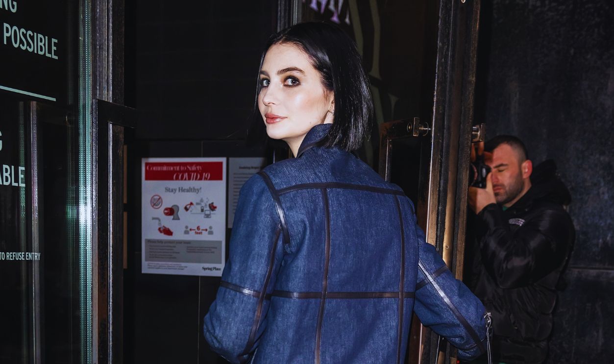 Gettyimages - 1380898478, Celebrity Sightings In New York City - February 16, 2022 NEW YORK, NEW YORK - FEBRUARY 16: Model Meadow Walker is seen arriving to the No Waste dinner during New York Fashion Week at Spring Studios on February 16, 2022 in New York City.