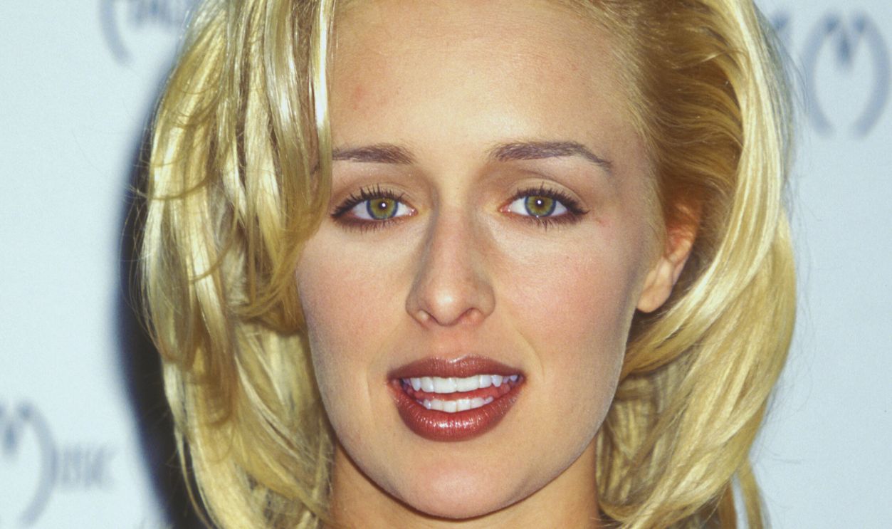 Gettyimages - 81010114, Ron Galella Archive - File Photos LOS ANGELES - JANUARY 27: Musician Mindy McCready attends the 24th Annual American Music Awards on January 27, 1997 at Shrine Auditorium in Los Angeles, California.