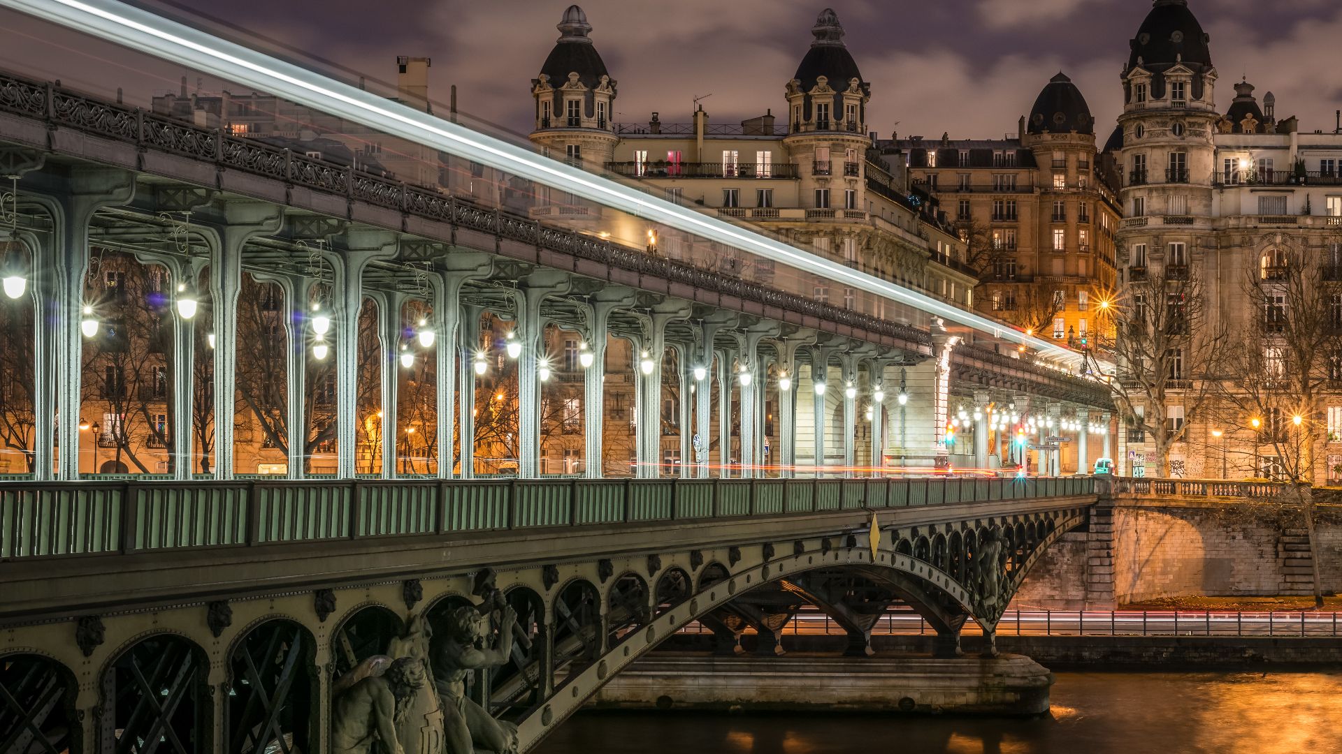 File:Pont de Bir-Hakeim and view on the 16th Arrondissement of Paris 140124 1.jpg