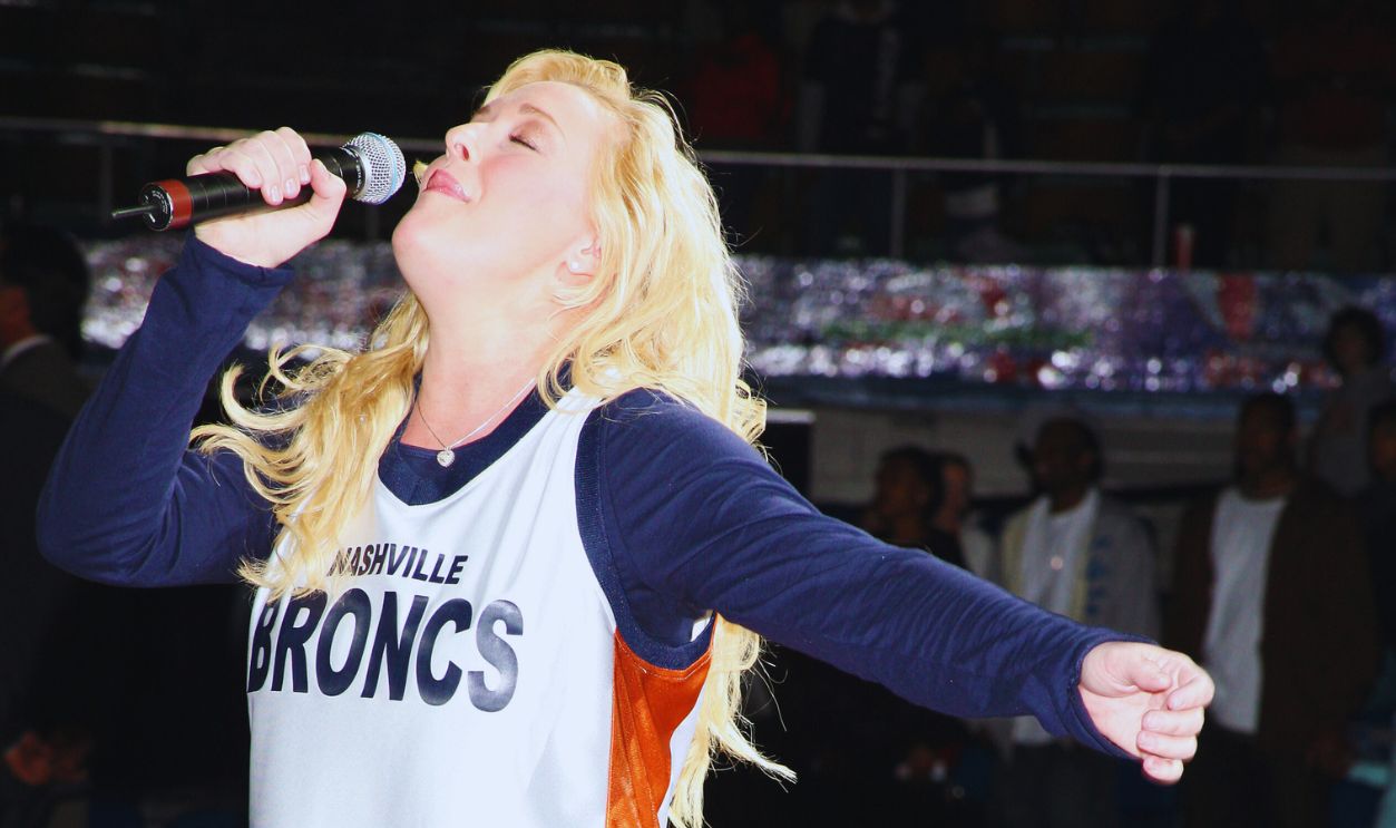 Gettyimages - 162662277, Mindy McCready Archive NASHVILLE, TN - NOVEMBER 14: (EXCLUSIVE ACCESS) Mindy McCready is seen at Municipal Auditorium November 14, 2008 in Nashville, Tennessee.