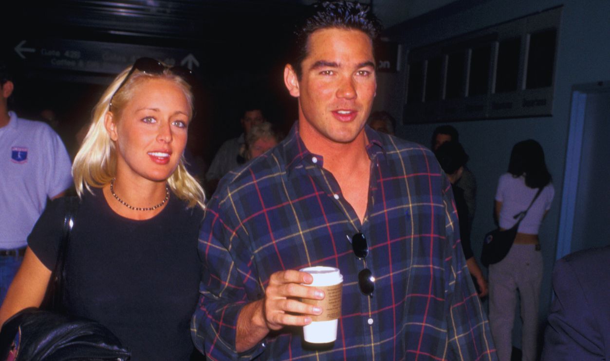 Gettyimages - 152345387, Mindy McCready and Dean Cain at Los Angeles International Airport