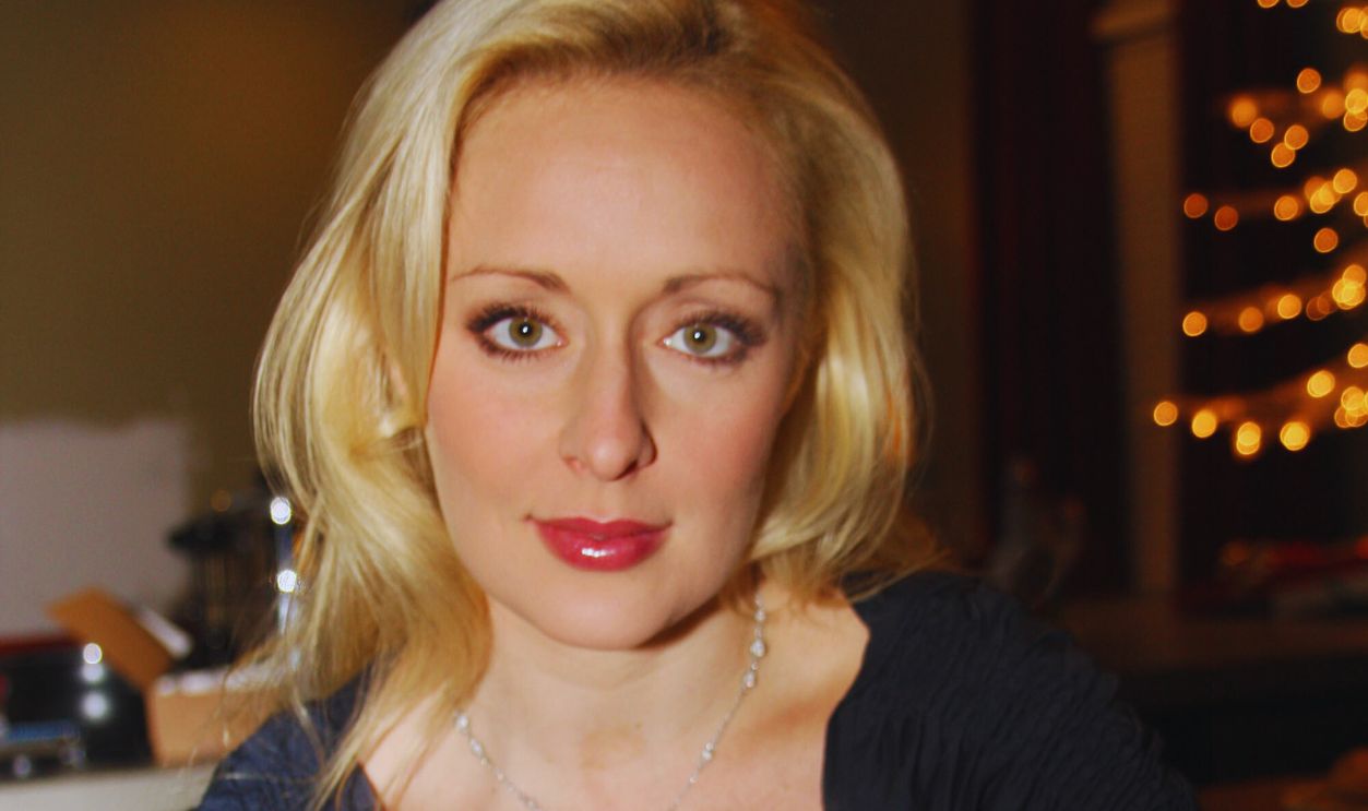 Gettyimages - 162663631, Mindy McCready Archive NASHVILLE, TN - DECEMBER 12: (EXCLUSIVE ACCESS) Mindy McCready at her home on December12, 2009, in Nashville, Tennessee.