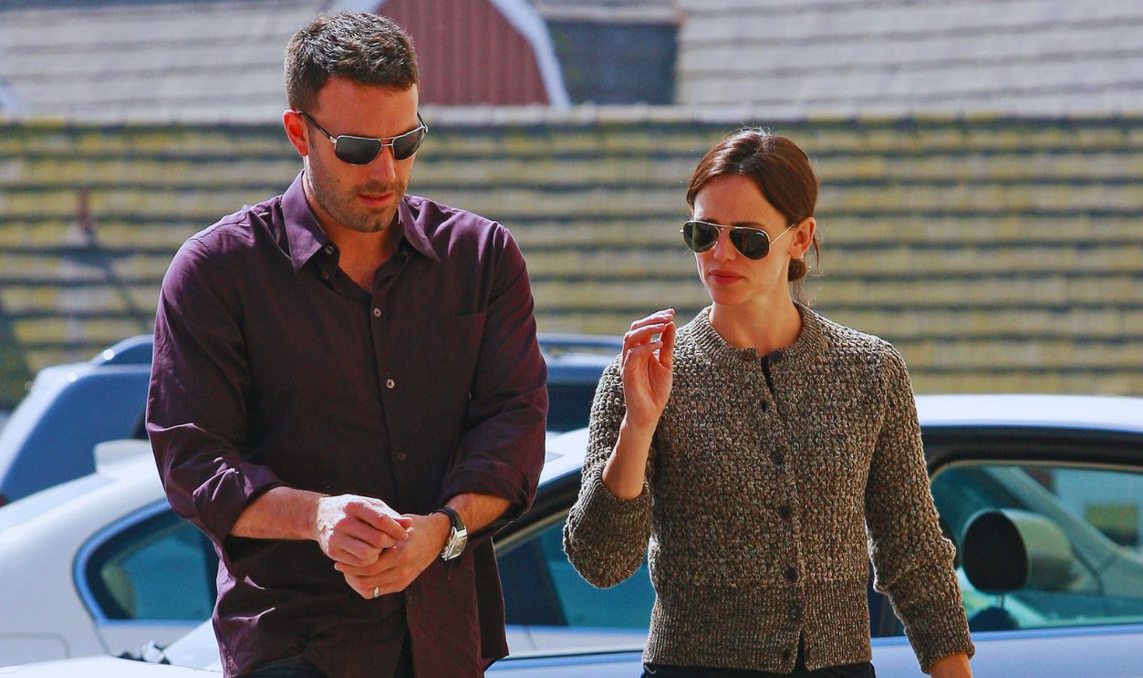 Gettyimages - 104238520, Celebrity Sightings In Los Angeles - September 17, 2010 LOS ANGELES, CA - SEPTEMBER 17: Ben Affleck and Jennifer Garner are seen in Brentwood on September 17, 2010 in Los Angeles, California. 