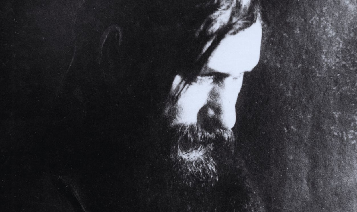 Gettyimages - 822507000, Grigori Rasputin... SAINT PETERSBURG, RUSSIAN EMPIRE - circa 1915: Grigori Rasputin, Russian mystic and friend of the family of Tsar Nicholas II of Russia.