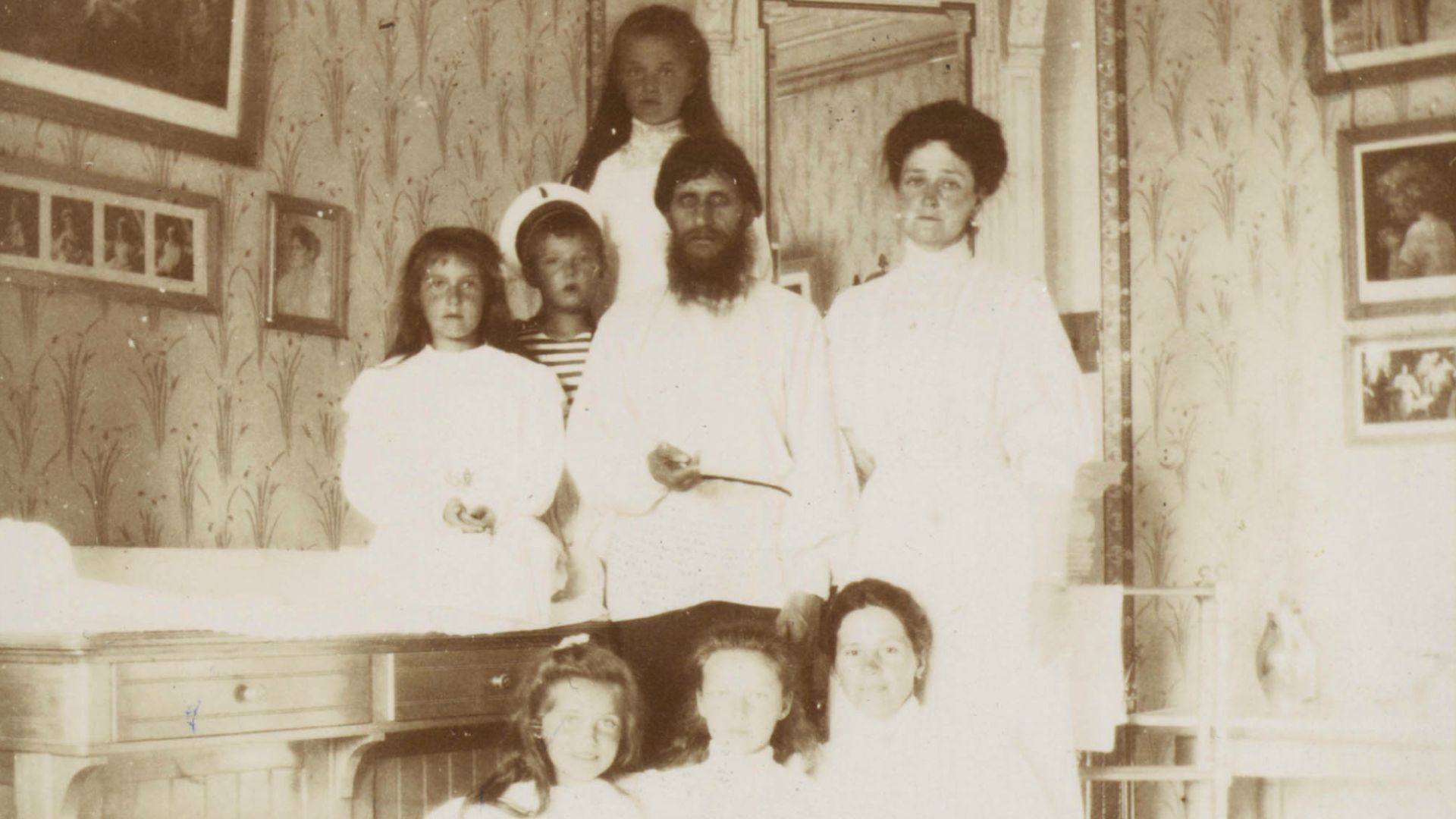File:Alexandra Feodorovna with Rasputin, her children and a governess.jpg
