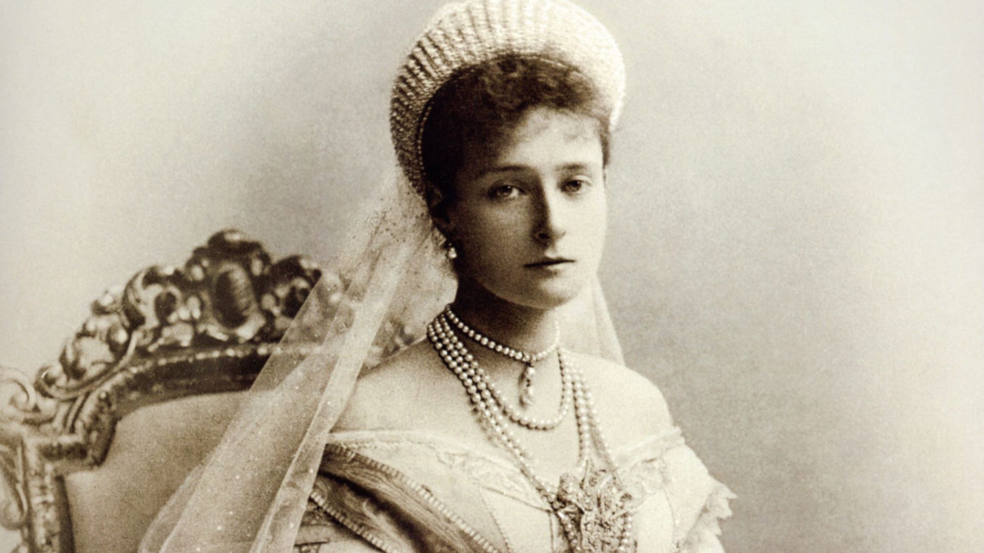File:Empress Alexandra Feodorovna of Russia (Alix of Hesse).jpg