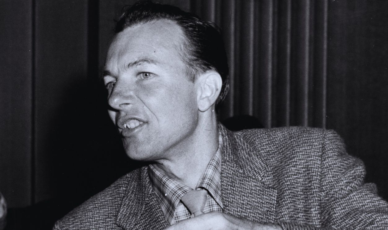   Gettyimages - 74295100, Photo of Pete Seeger UNSPECIFIED - CIRCA 1970: Photo of Pete Seeger