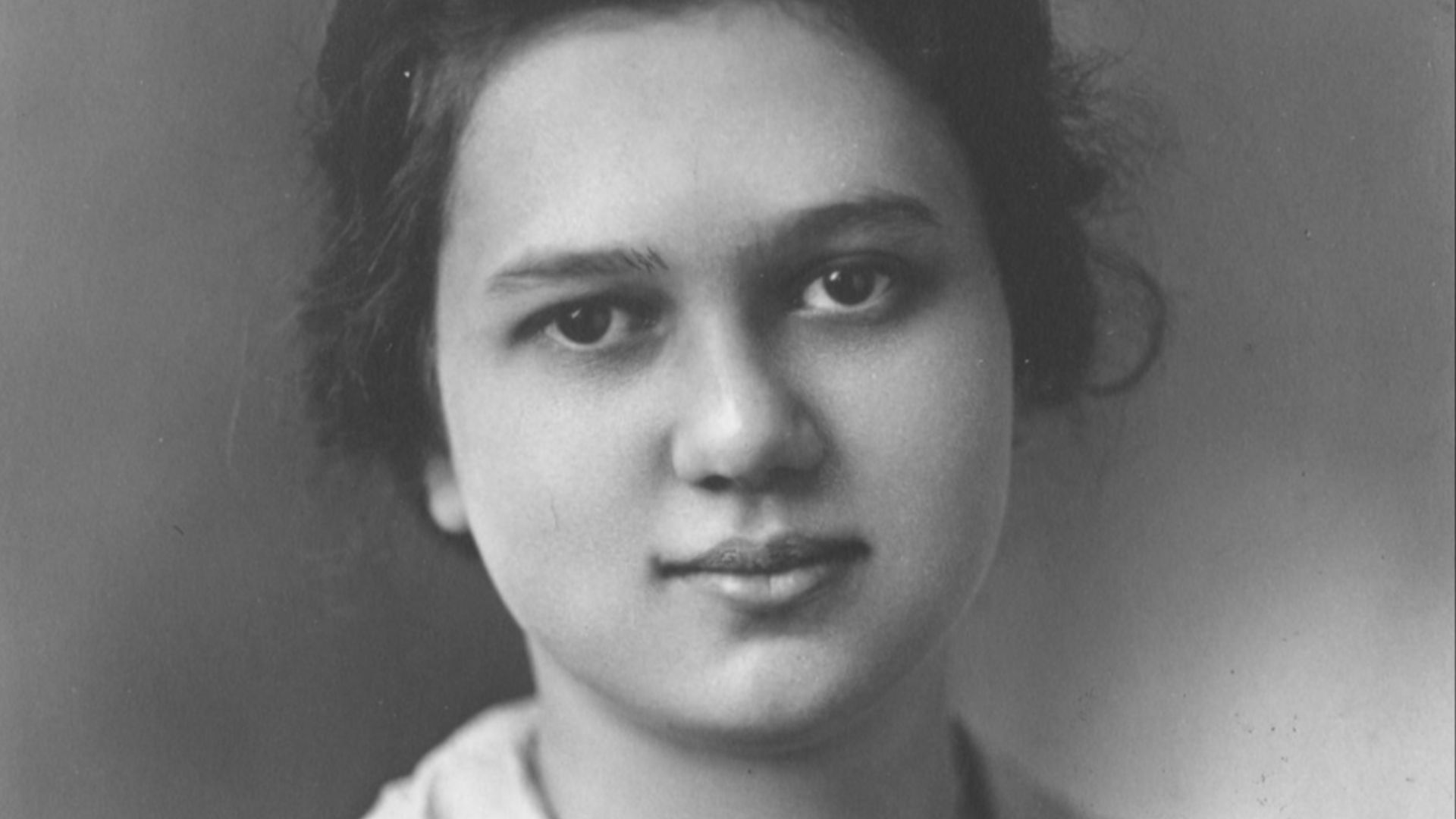 File:Ruth Crawford Seeger early 1920s.jpg