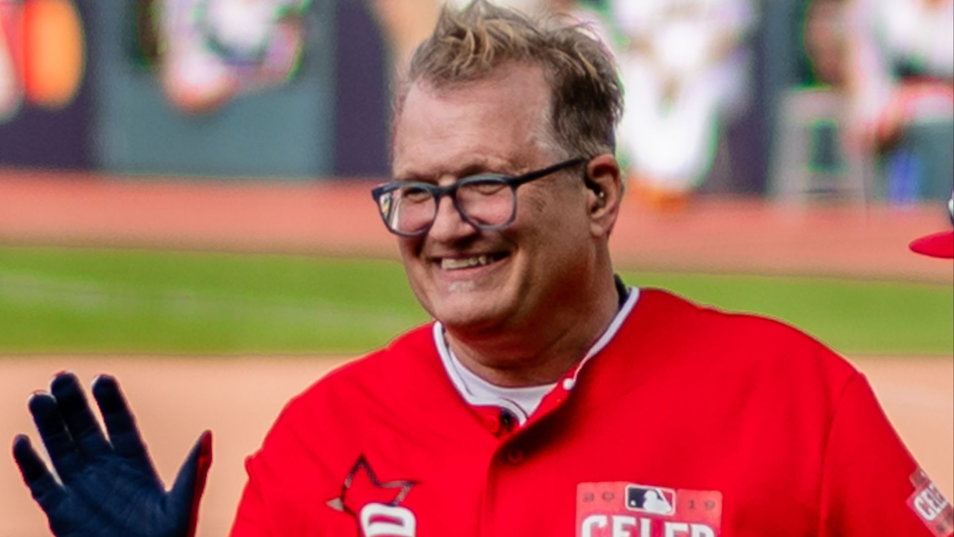 File:Drew Carey (48250651016) (cropped).jpg
