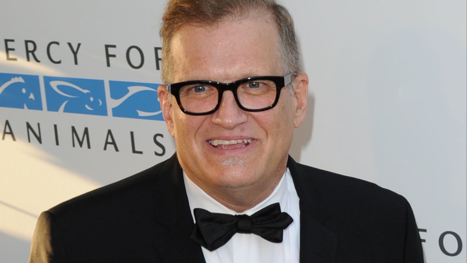 File:Drew Carey 2014.jpg