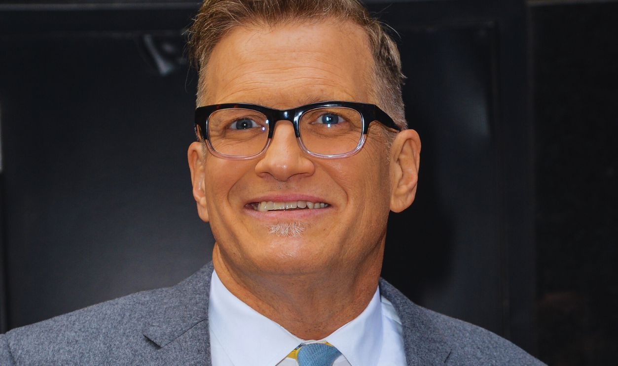 Gettyimages - 486059983, Celebrity Sightings In New York City - April 22, 2014 NEW YORK, NY - APRIL 22: Actor Drew Carey leaves the 