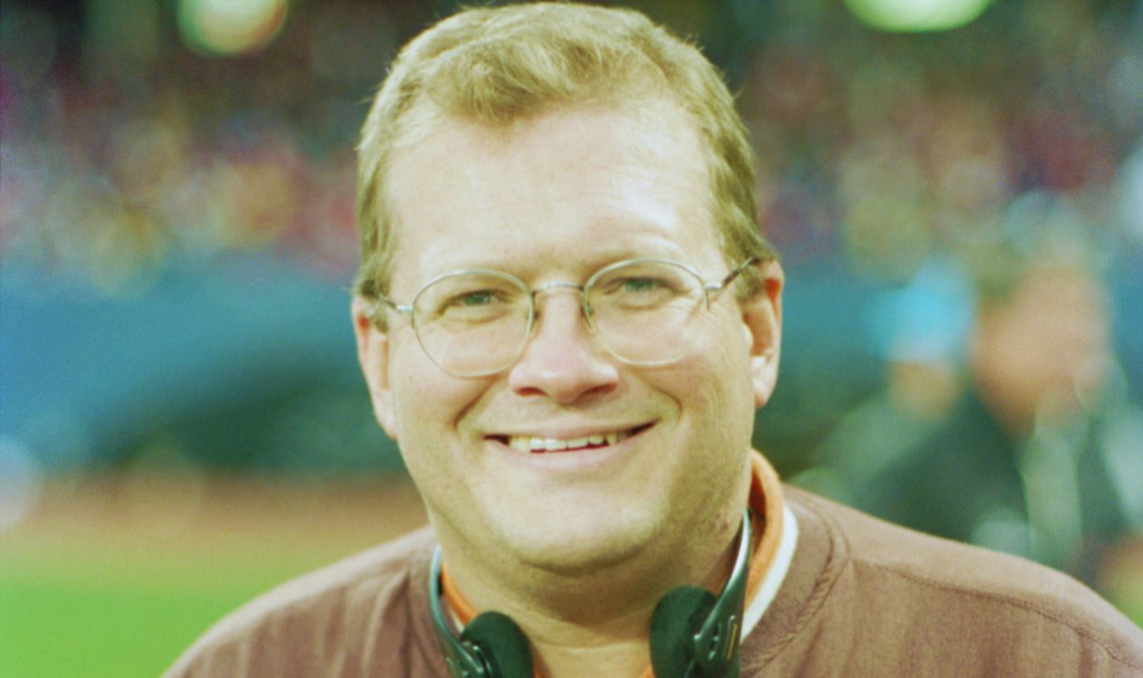 Gettyimages - 1854902009, Houston Oilers v Cleveland Browns CLEVELAND, OHIO - NOVEMBER 27, 1994: Comedian Drew Carey poses for a photo prior to a game between the Houston Oilers and the Cleveland Browns at Cleveland Municipal Stadium on November 27, 1994 in Cleveland, Ohio.