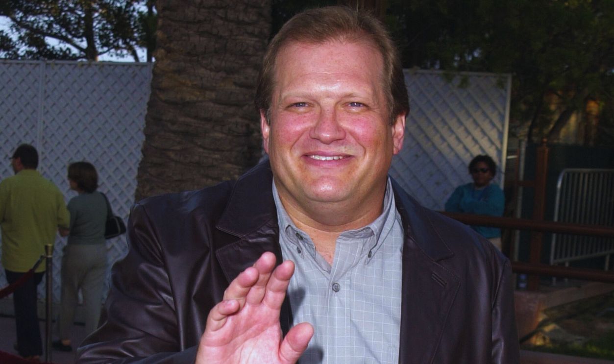   Gettyimages - 104908724, Jurassic Park III Premiere - July 16, 2001 Drew Carey during Jurassic Park III Premiere - July 16, 2001 at Universal Amphitheatre in Universal City, California, United States.