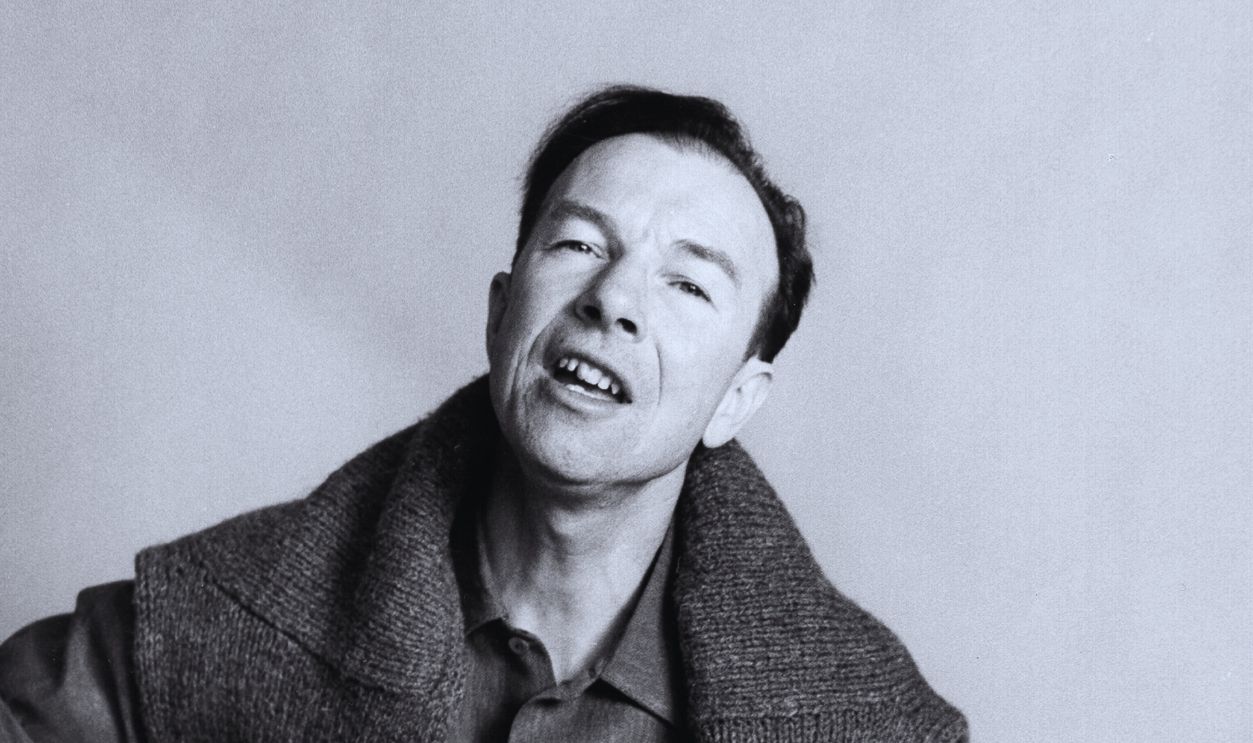 Gettyimages - 74220782, Folk Singer Pete Seeger CIRCA 1963: Folk Singer Pete Seeger poses during a photo session circa 1963.
