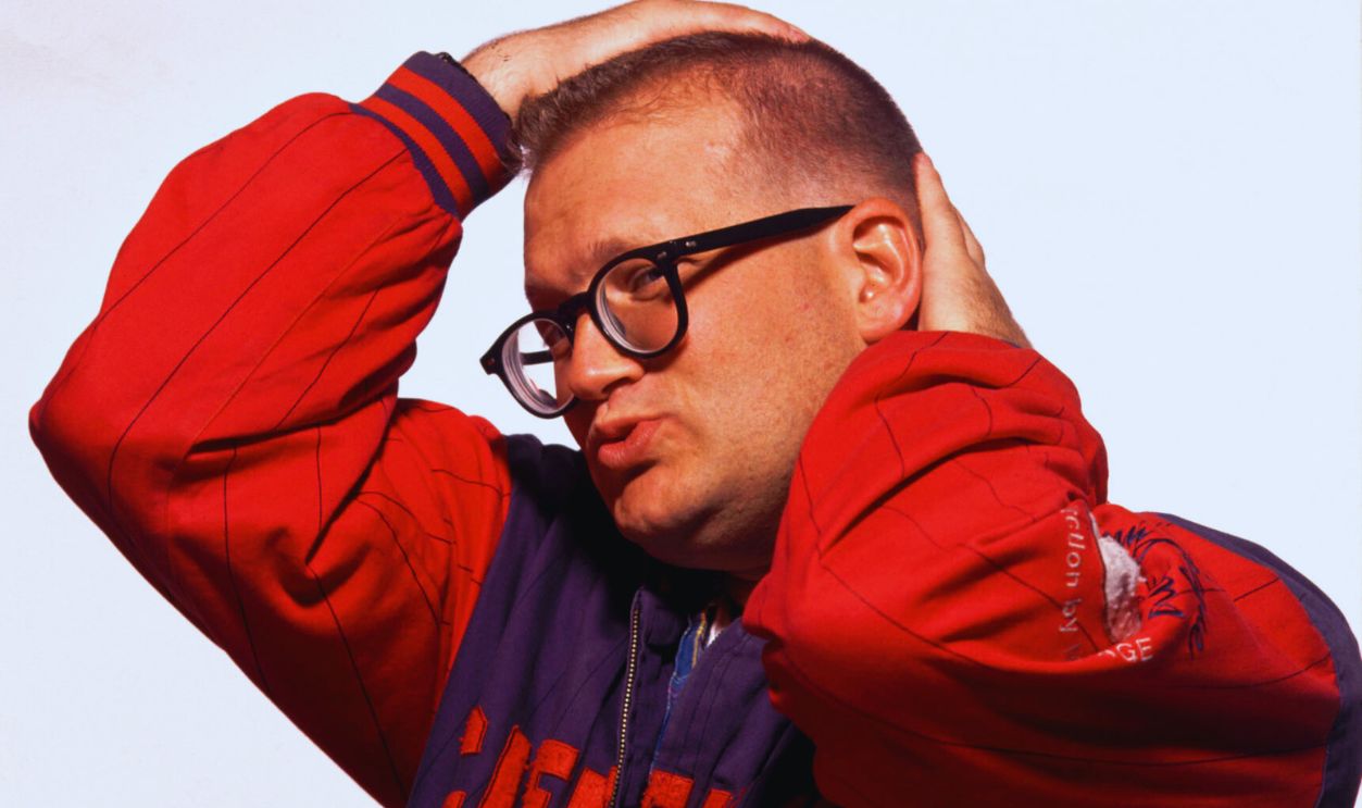 Gettyimages - 663859, Drew Carey Exclusive Portraits 370407 03: ***EXCLUSIVE*** (NO TABS) Comedian Drew Carey hams it up for the camera in these exclusive in New York City, NY. April 4th, 1994.