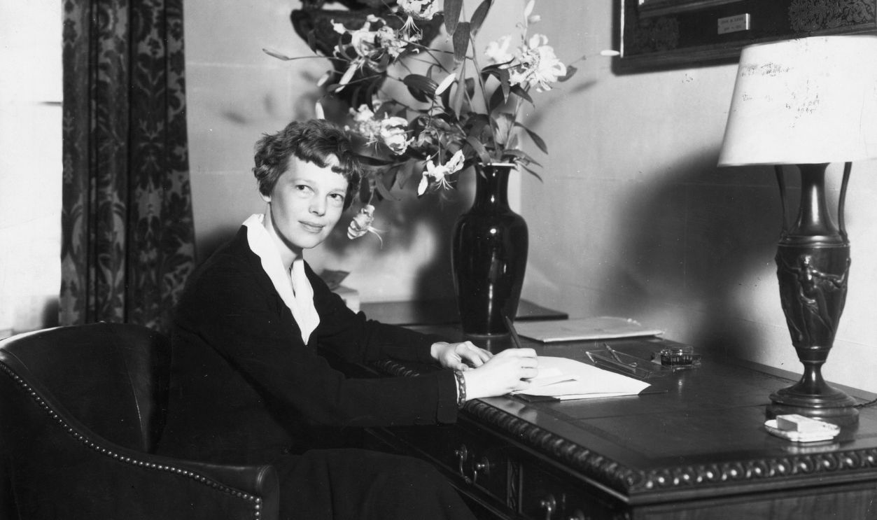 American aviatrix Amelia Earhart (1898 - 1937), the first woman to make a solo flight across the Atlantic Ocean.