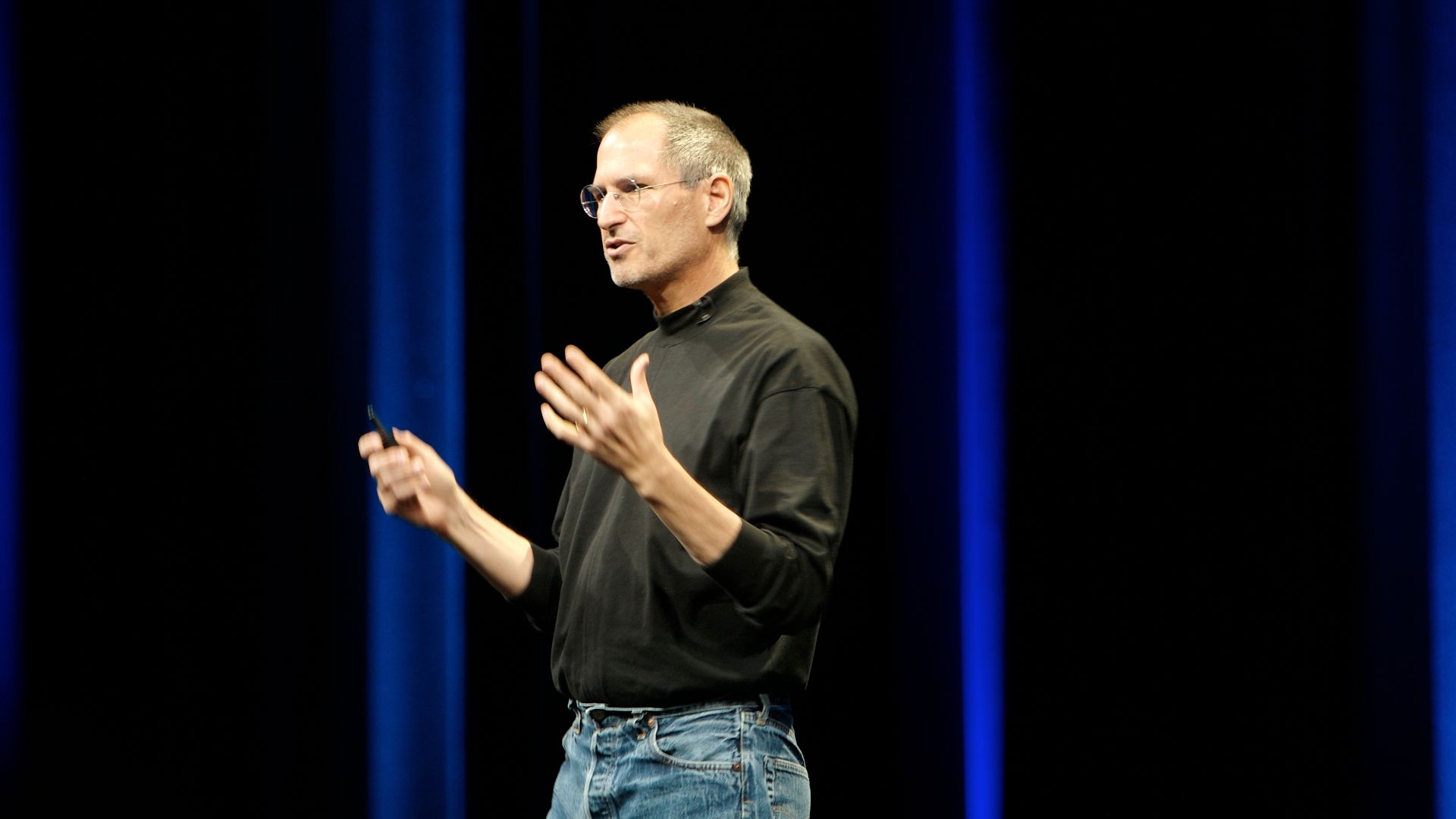 File:Steve Jobs Speaks At WWDC07 (541334636).jpg