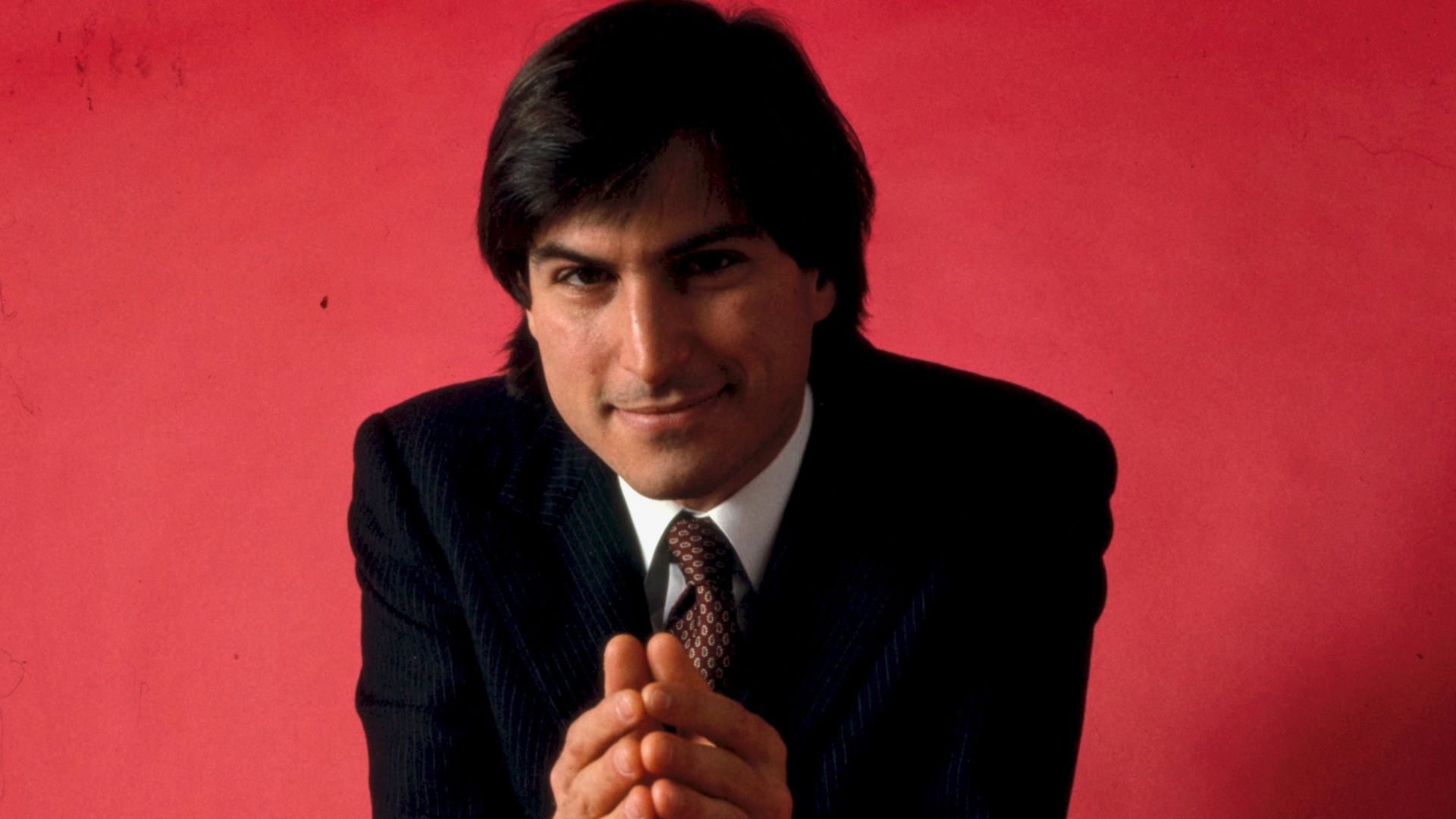 File:Steve Jobs and Macintosh computer, January 1984, by Bernard Gotfryd- border cropped.jpg