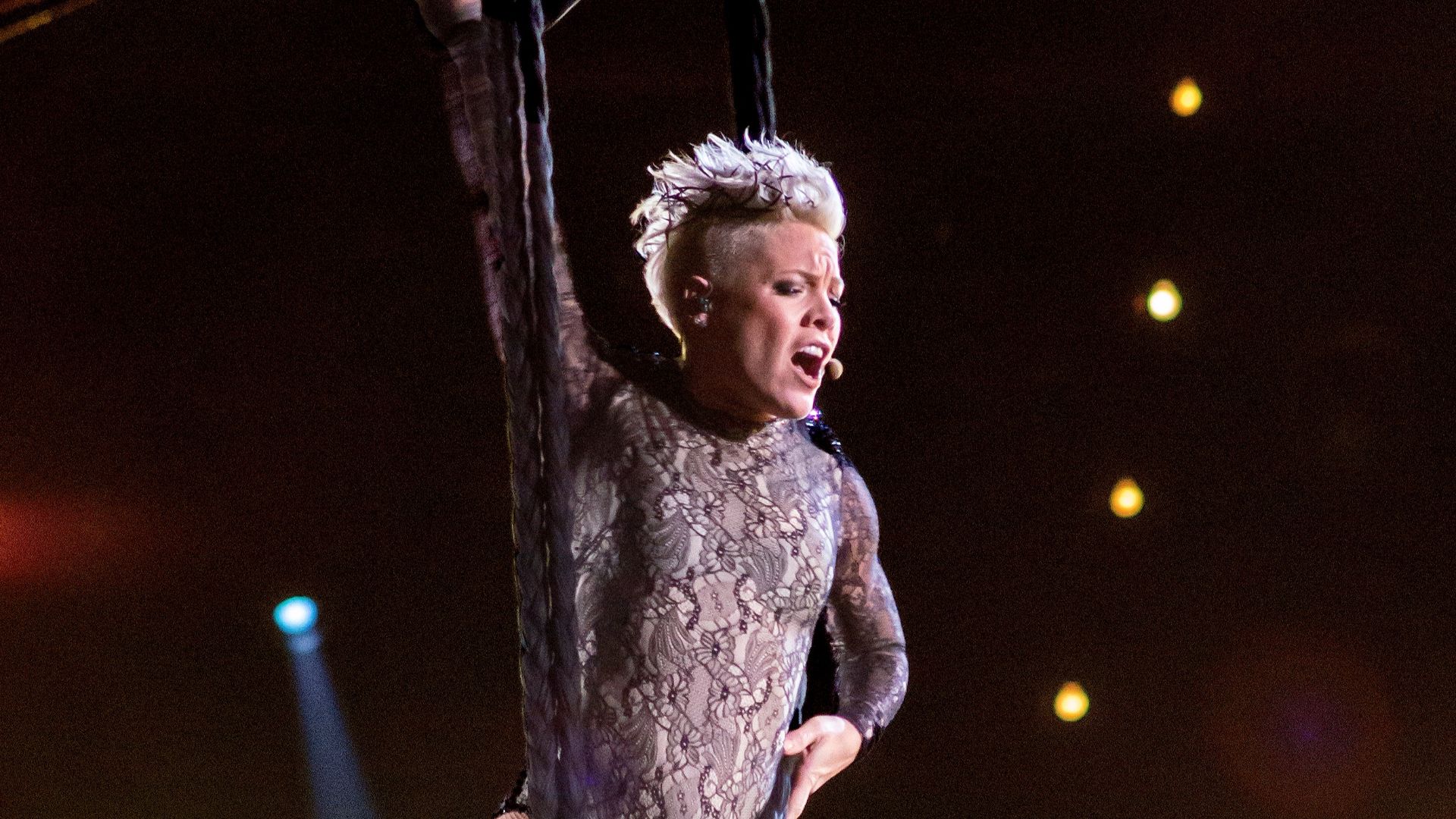 File:Pink Grammys 2014.jpg