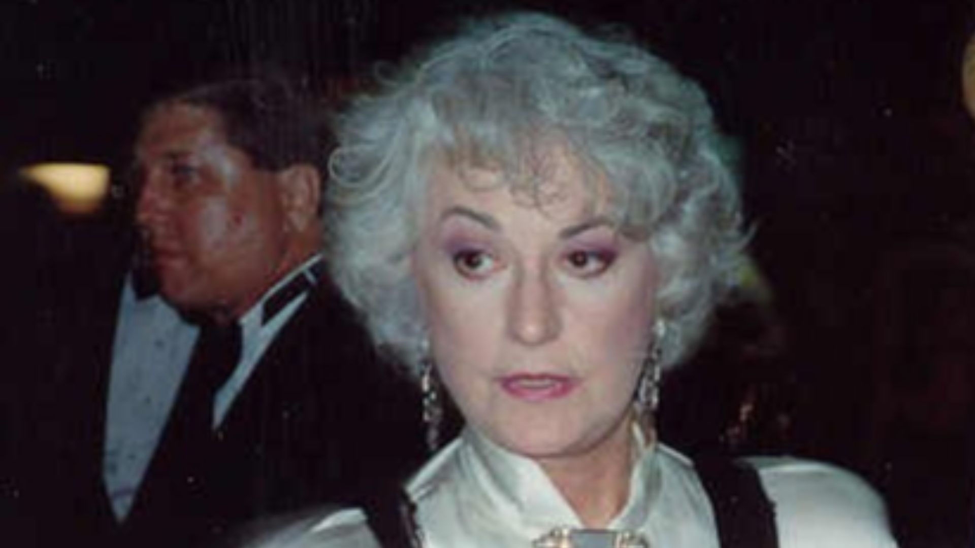 File:Bea Arthur & Angela Lansbury (211193459).jpg